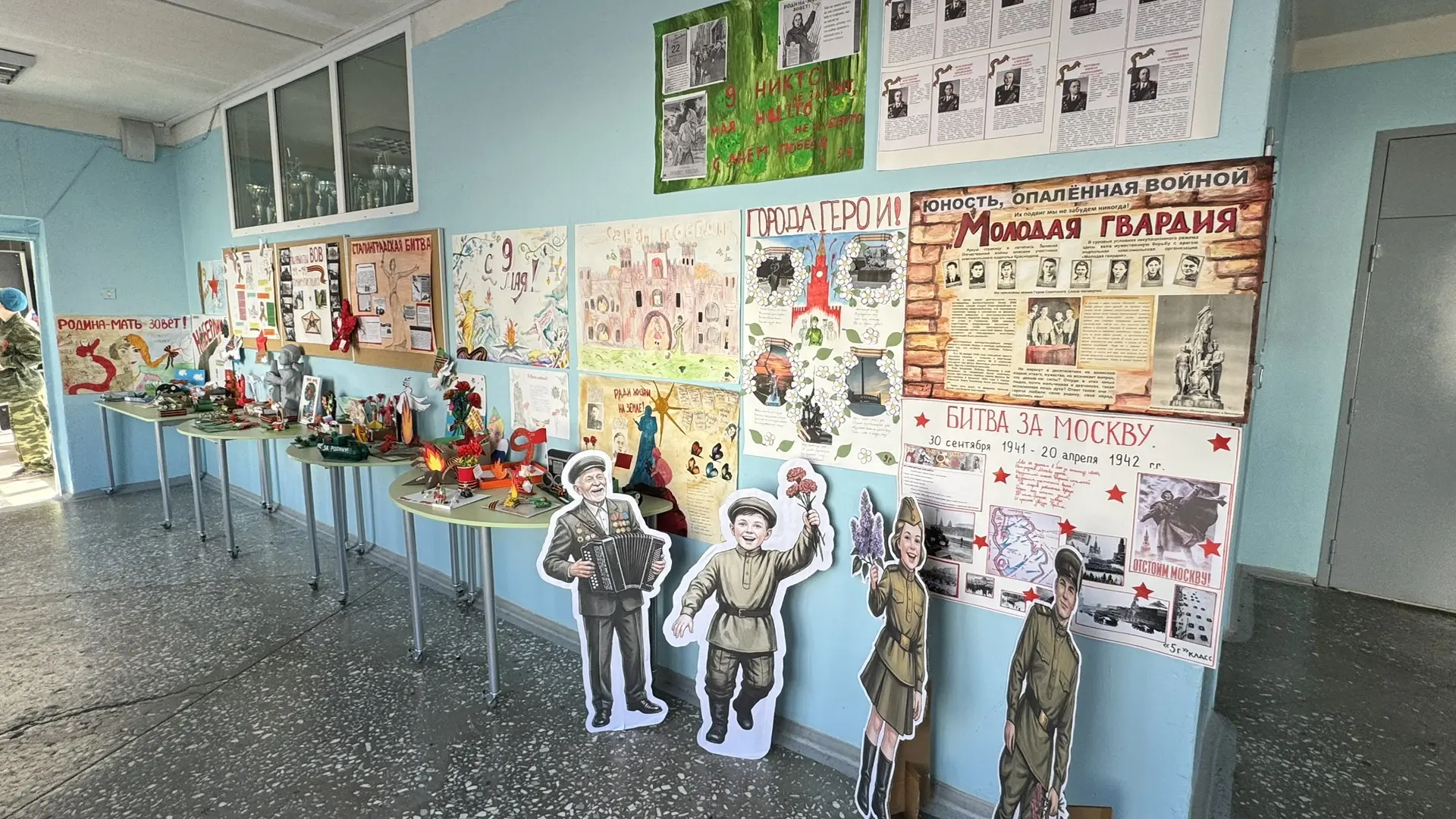 В нашей школе открылась выставка, которая никого не оставила равнодушным.