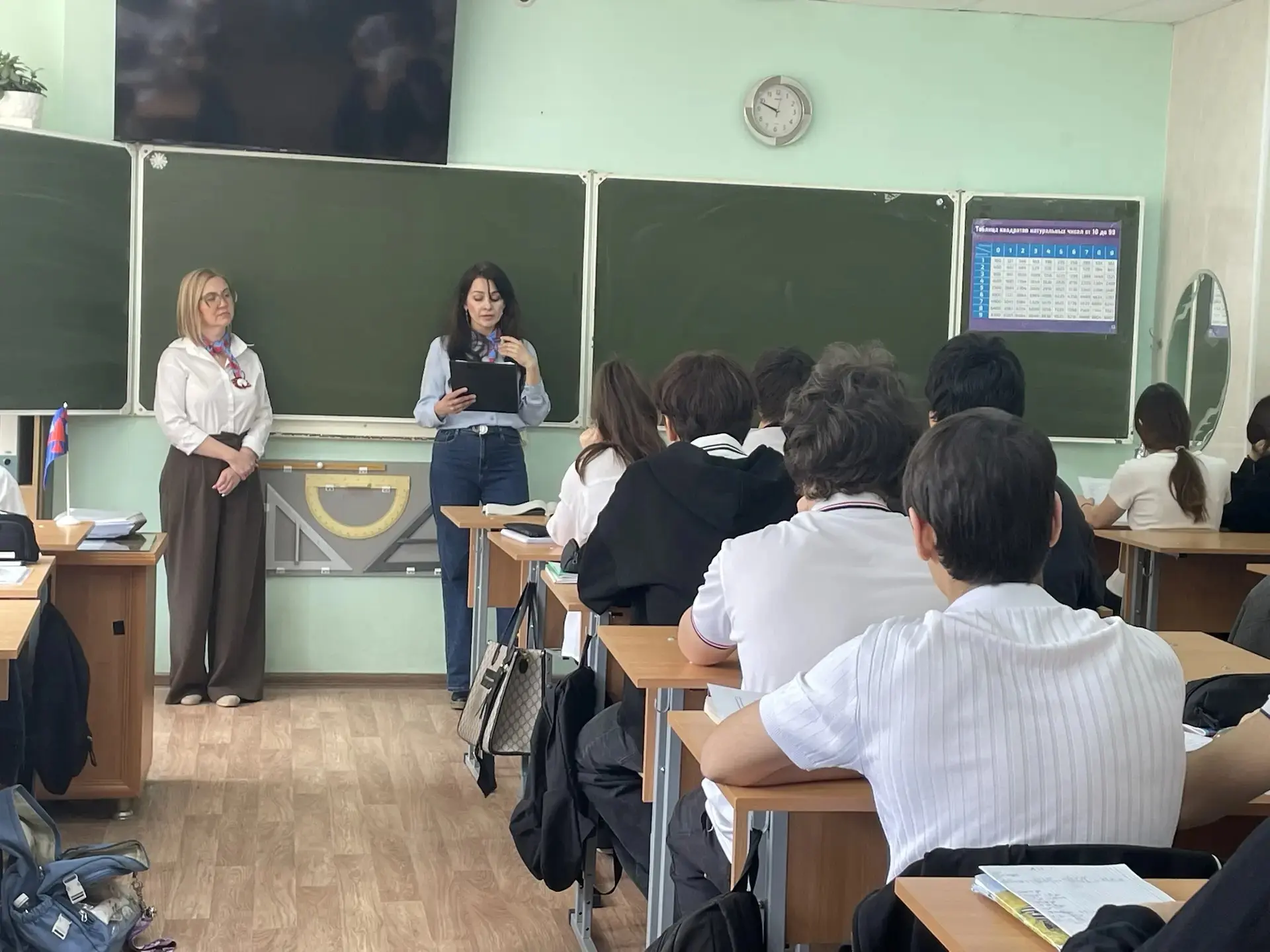 Для девятиклассников школы №4 провели профориентационное мероприятие  В МБОУ СОШ №4 им. В.М. Евскина