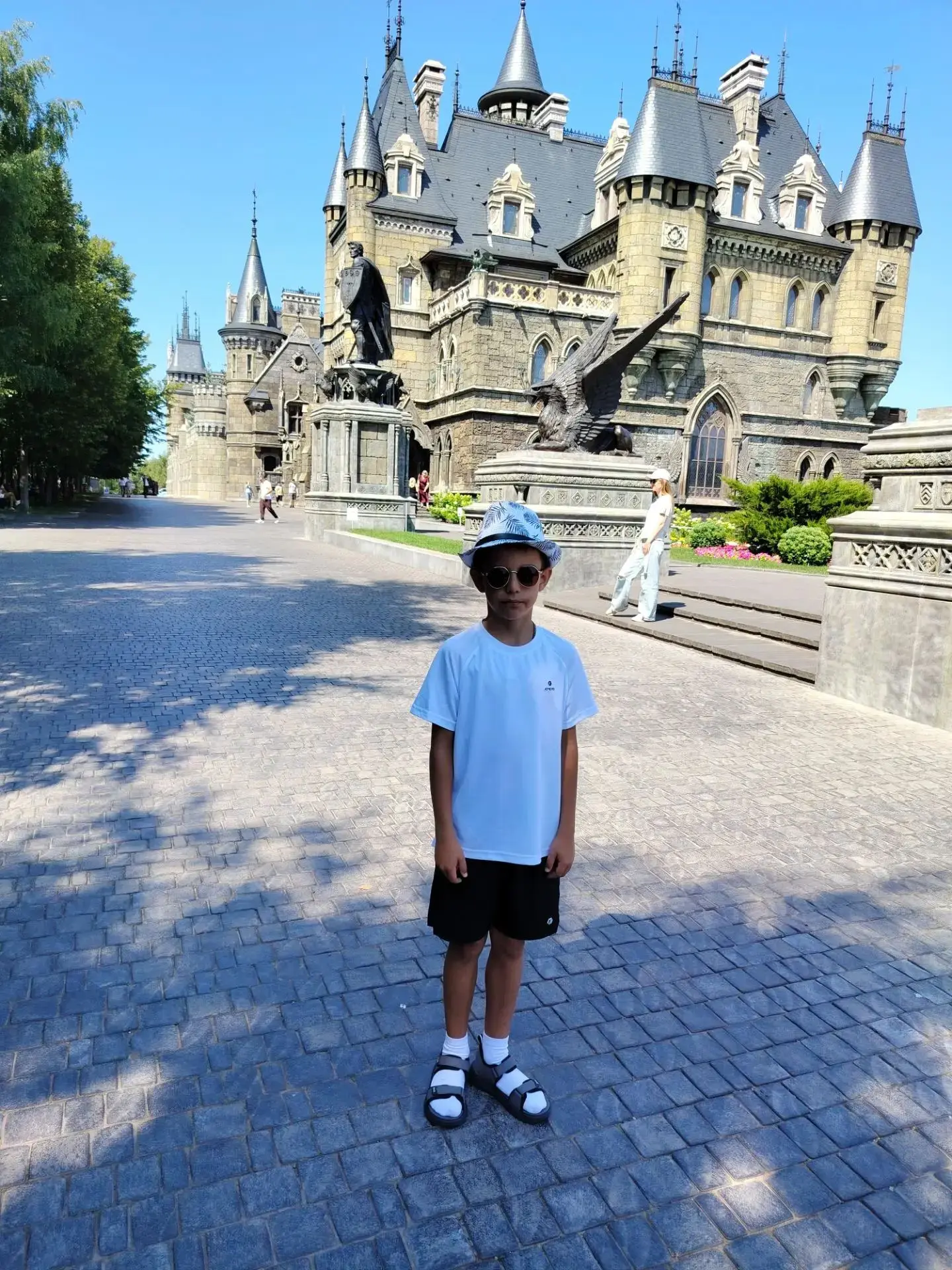 🏰 ХАЛИМОВ МАРСЕЛЬ — В СРЕДНЕВЕКОВОМ ЗАМКЕ!

Ученик 3 «А» Марсель Халимов совершил путешествие в Сам