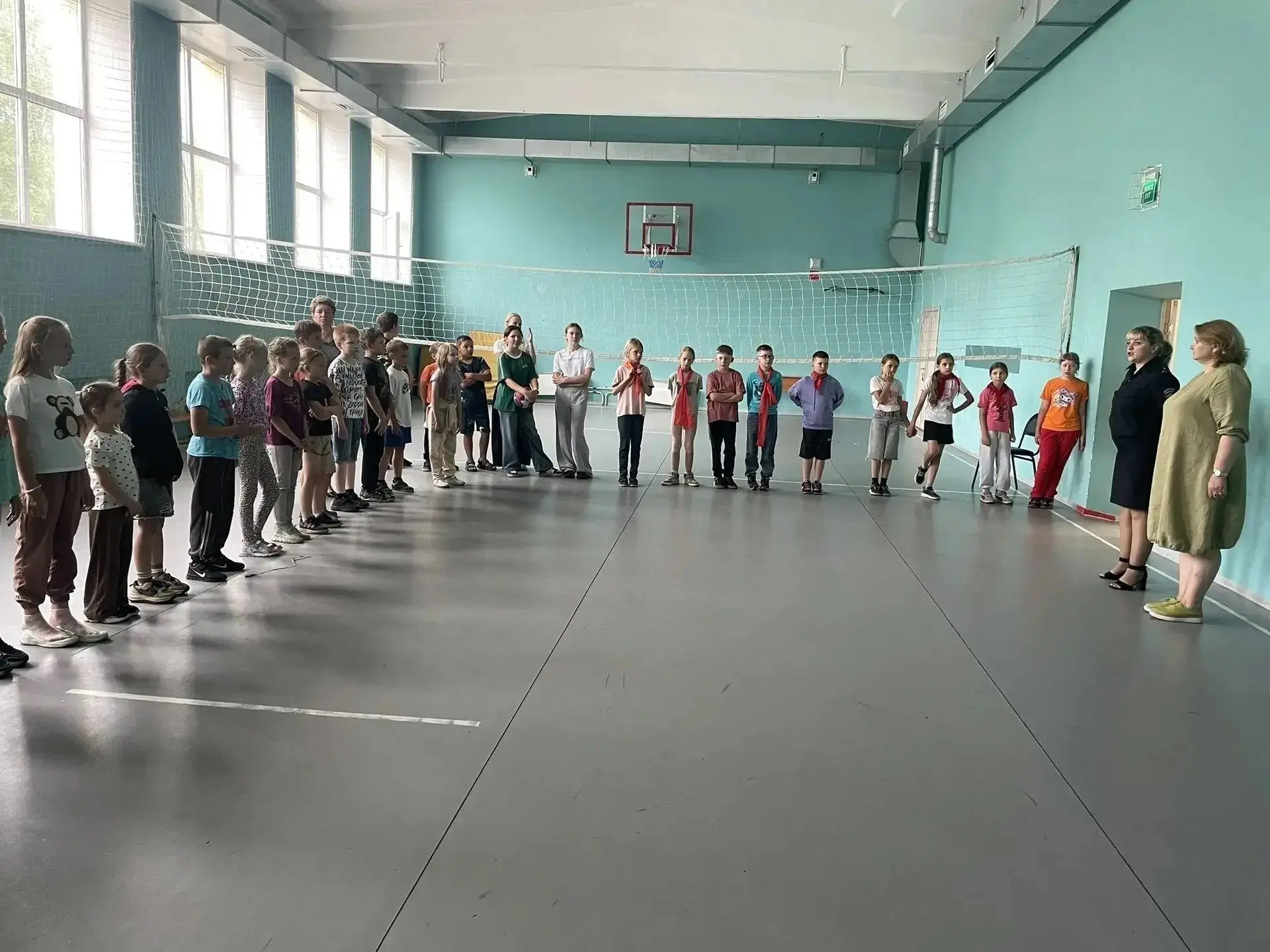 ⚡️Сотрудники Кузбасского РЦППМС продолжают профилактическую работу со школьниками

Лето — время кани