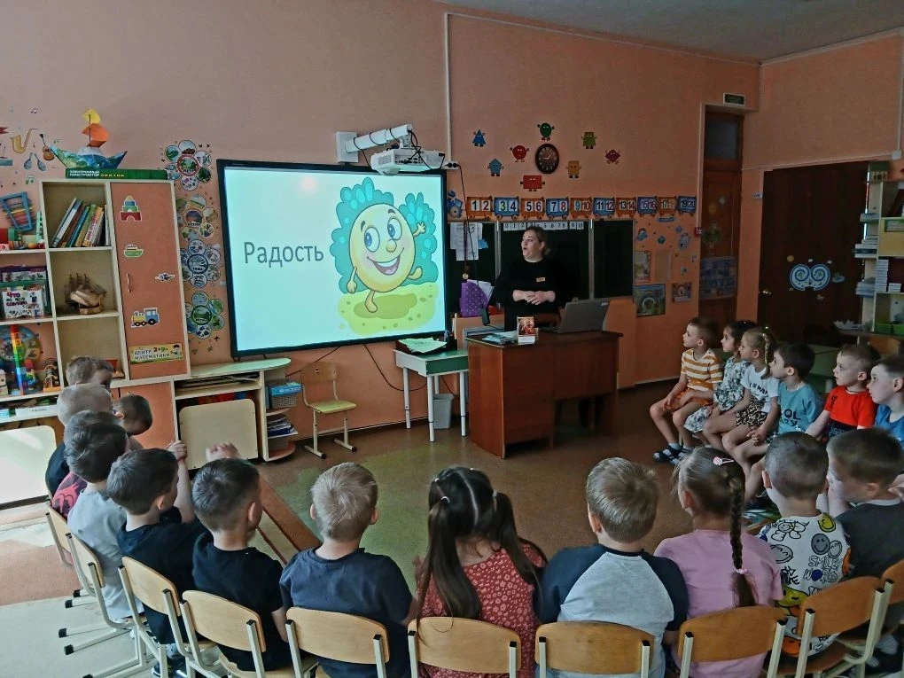📚 Академия вежливости: учимся с героями!

Сегодня в нашей старшей группе прошло необычное и очень п