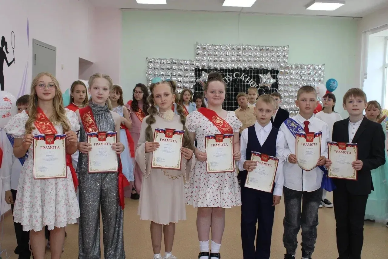 Вчера в нашей школе прошёл выпускной для учеников 4‑х классов — трогательный и незабыва...