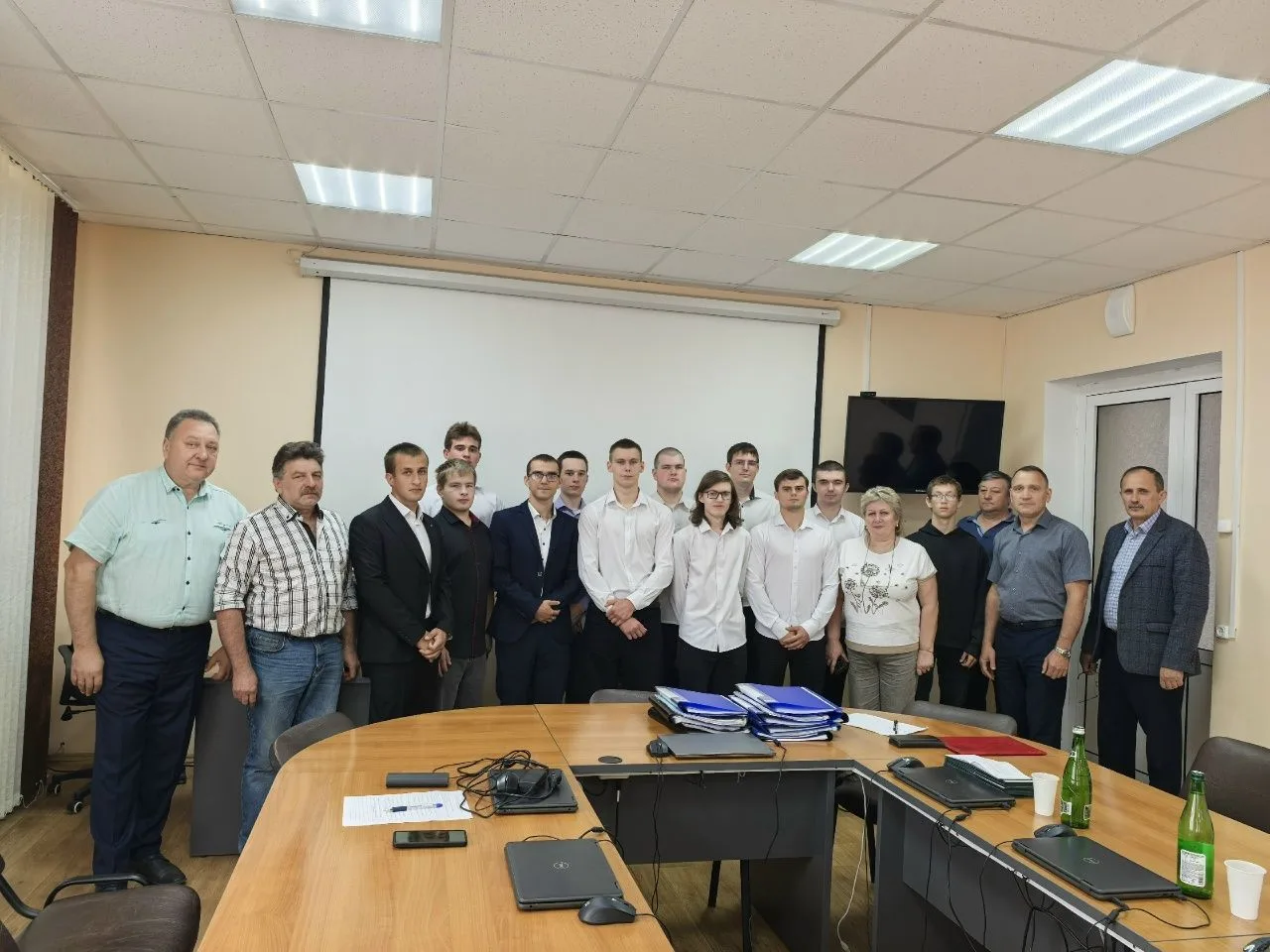 Защита дипломов группы № 42!   https://vk.com/wall-98706163_5986  https://ok.ru/saraiko...