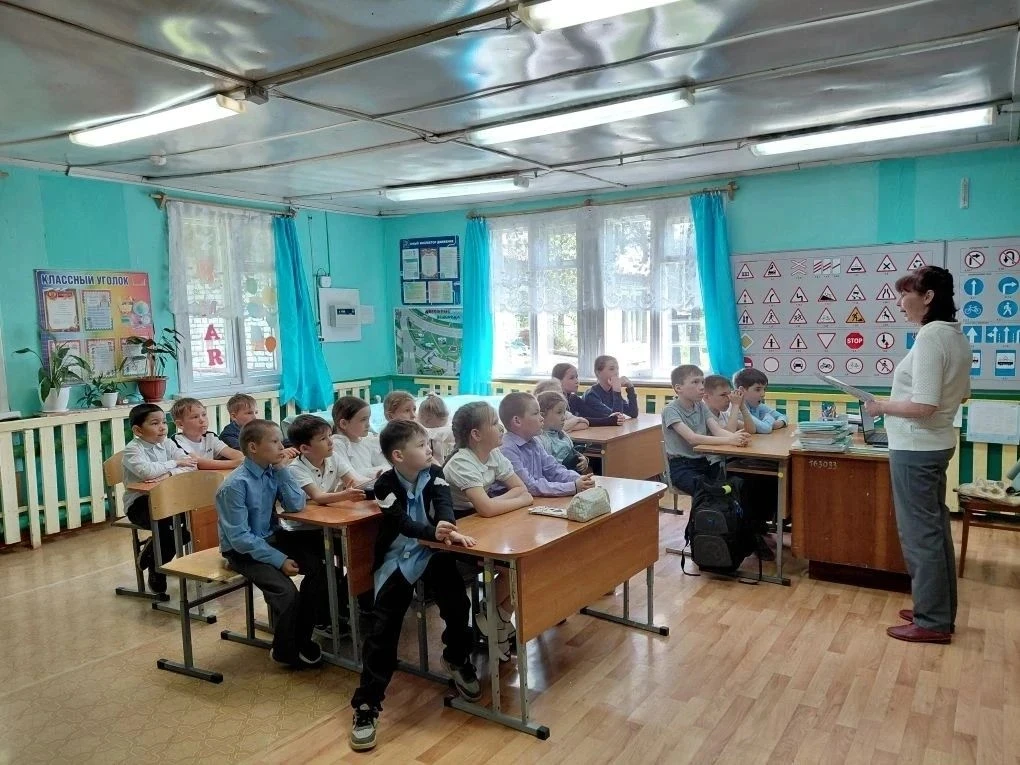 20.05.2026. Руководитель объединения "Юные инспекторы движения" Ямбаршева Э.Л. провела ...