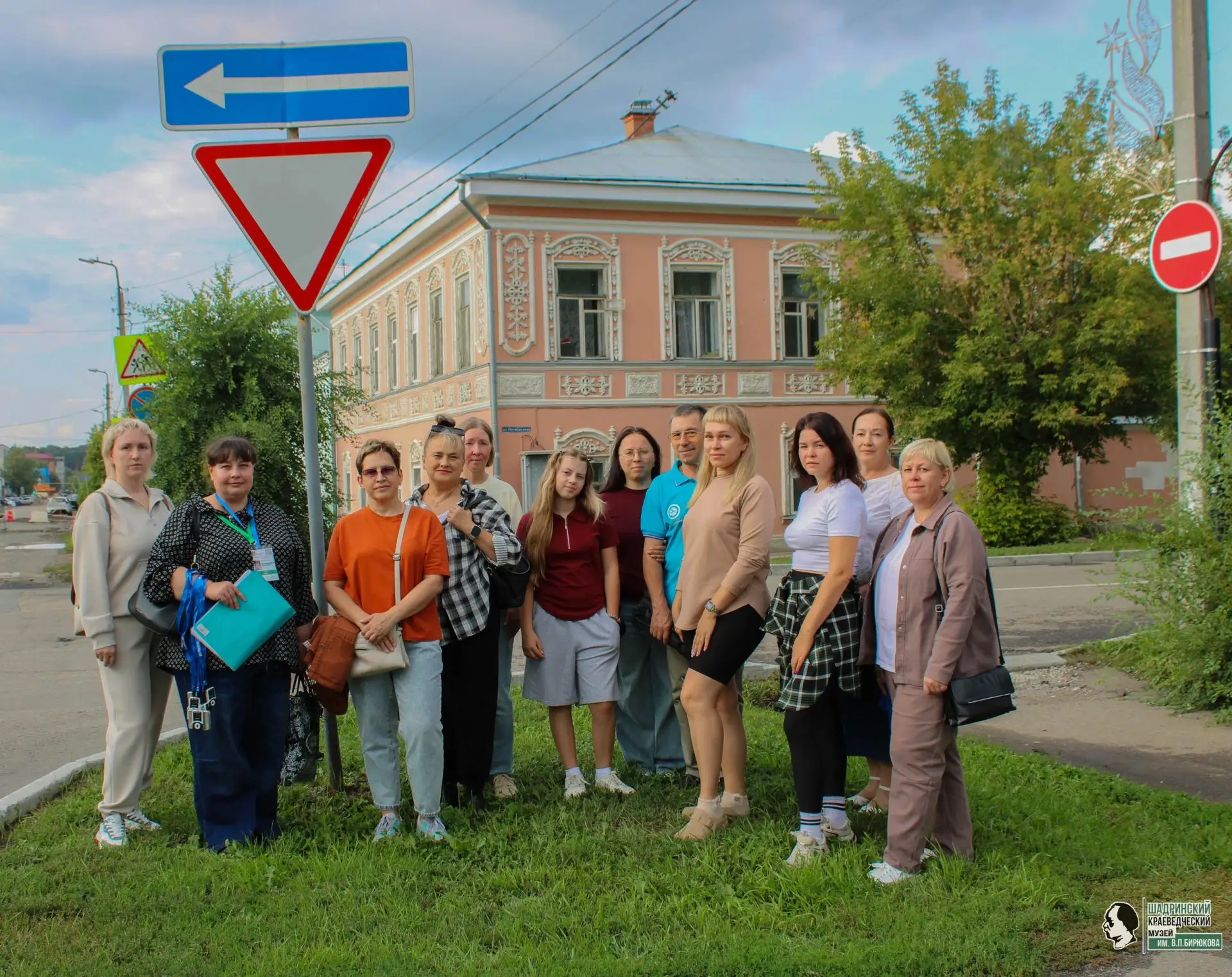 ✨В субботу состоялась пешеходная экскурсия «Пешком по Земляному валу»!