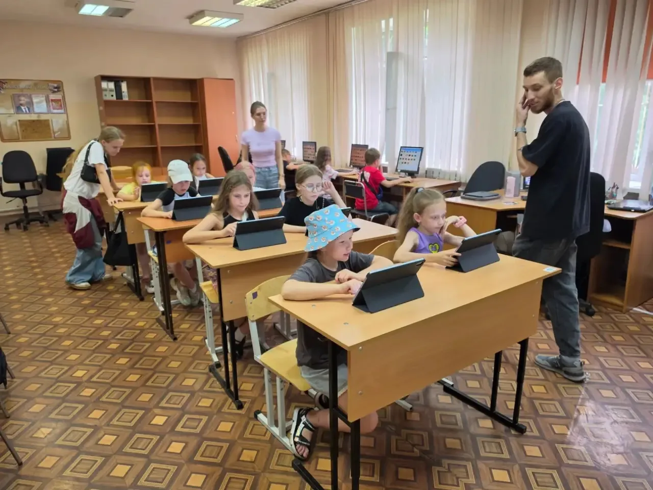 ПРИШКОЛЬНЫЙ ЛАГЕРЬ | ДЕНЬ 7🌿⛺💻🚀

Седьмой день в «Парусе» снова порадовал разнообразием – отряды п