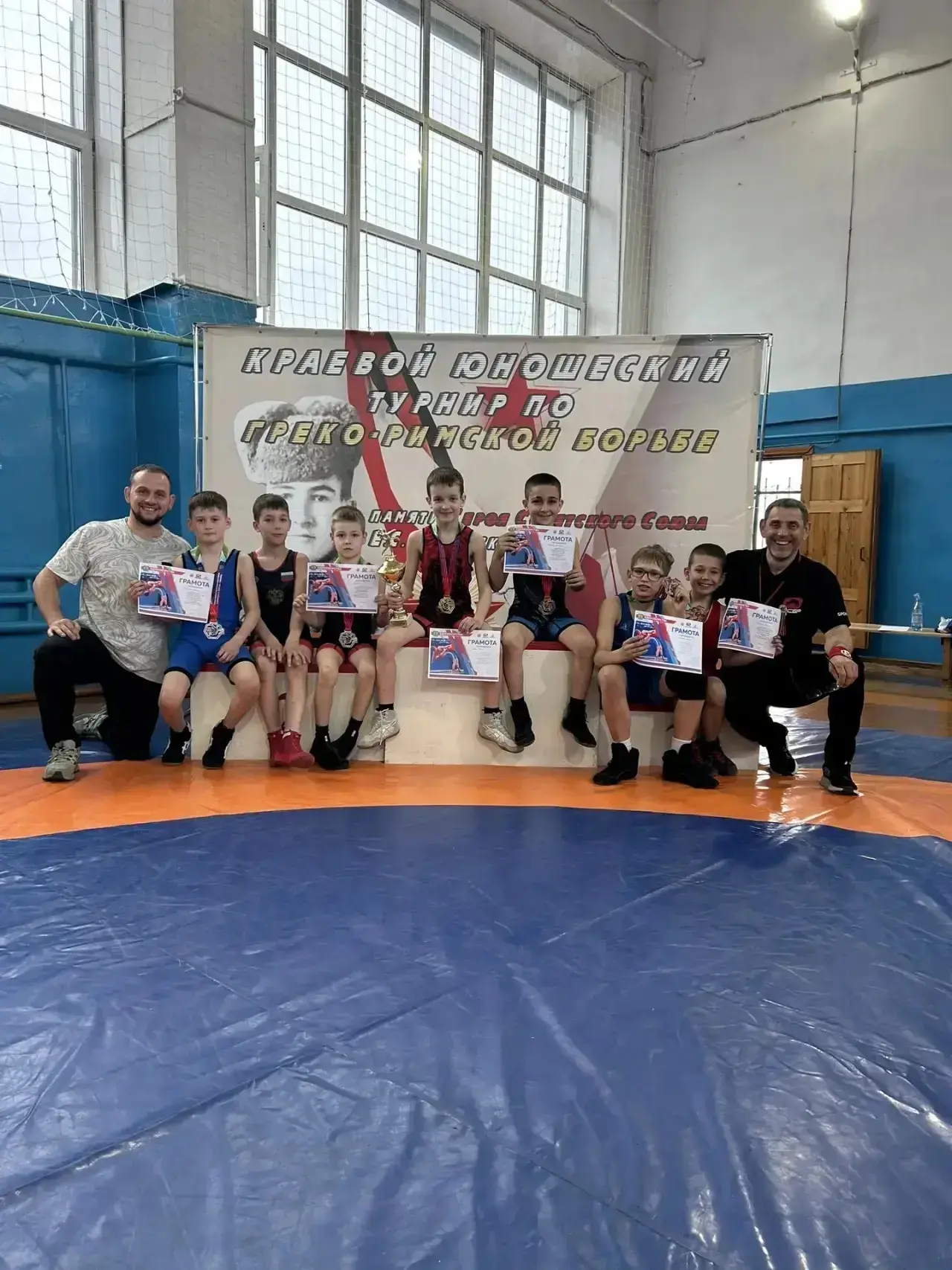 ПОЗДРАВЛЯЕМ С ПОБЕДОЙ!🥇  2 мая 2026 года в г. Енисейске состоялся Краевой юношеский турнир по греко-