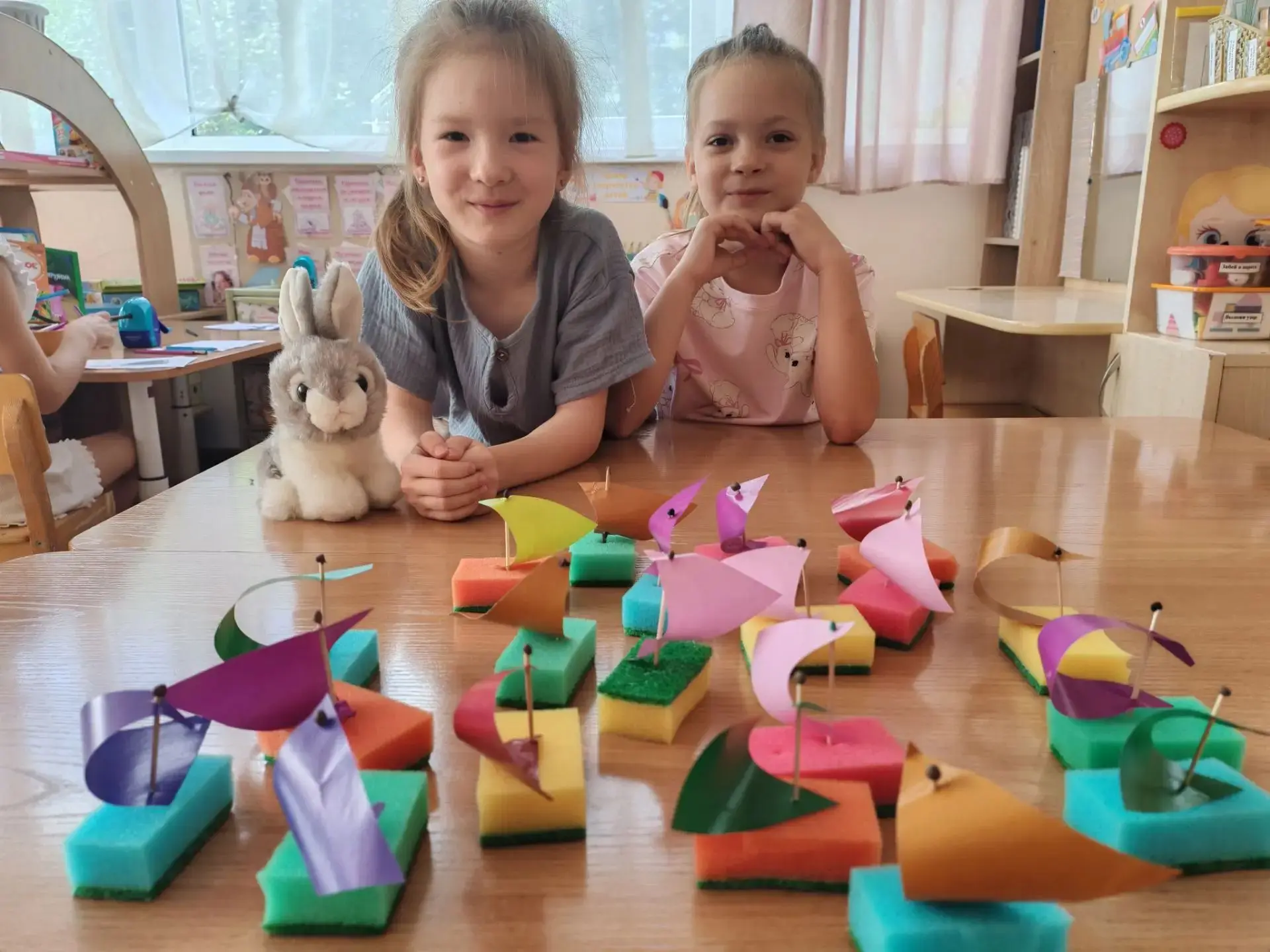 Мы кораблики пускали и с друзьями зажигали!