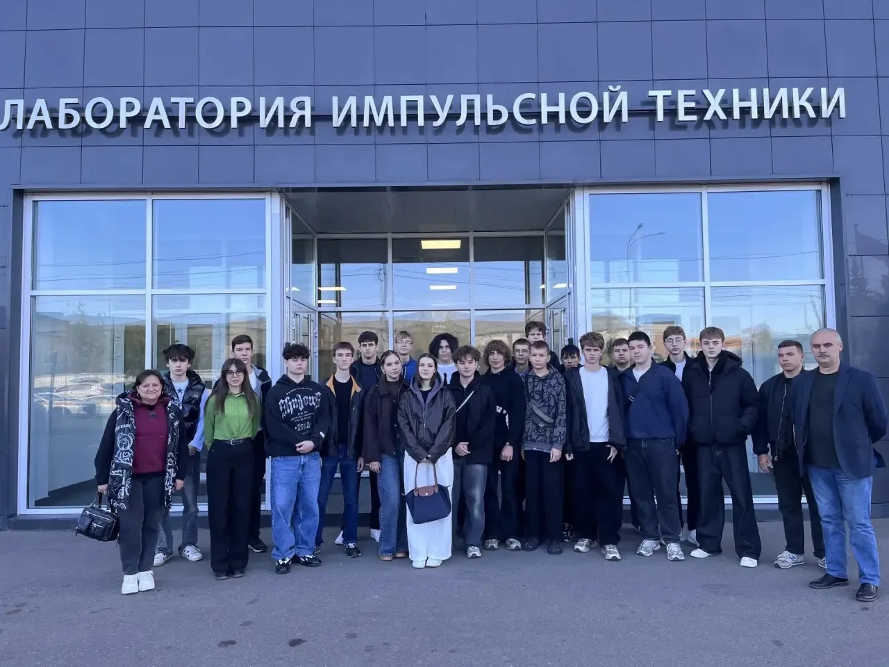 📌 Студенты Физтех-колледжа посетили ООО «НПО «ЛИТ»