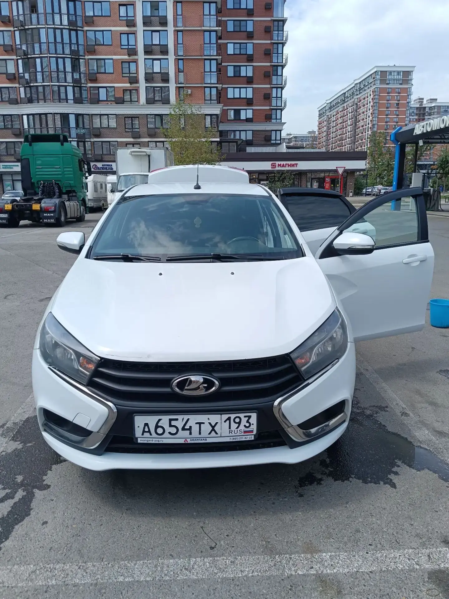 🚗 Lada Vesta