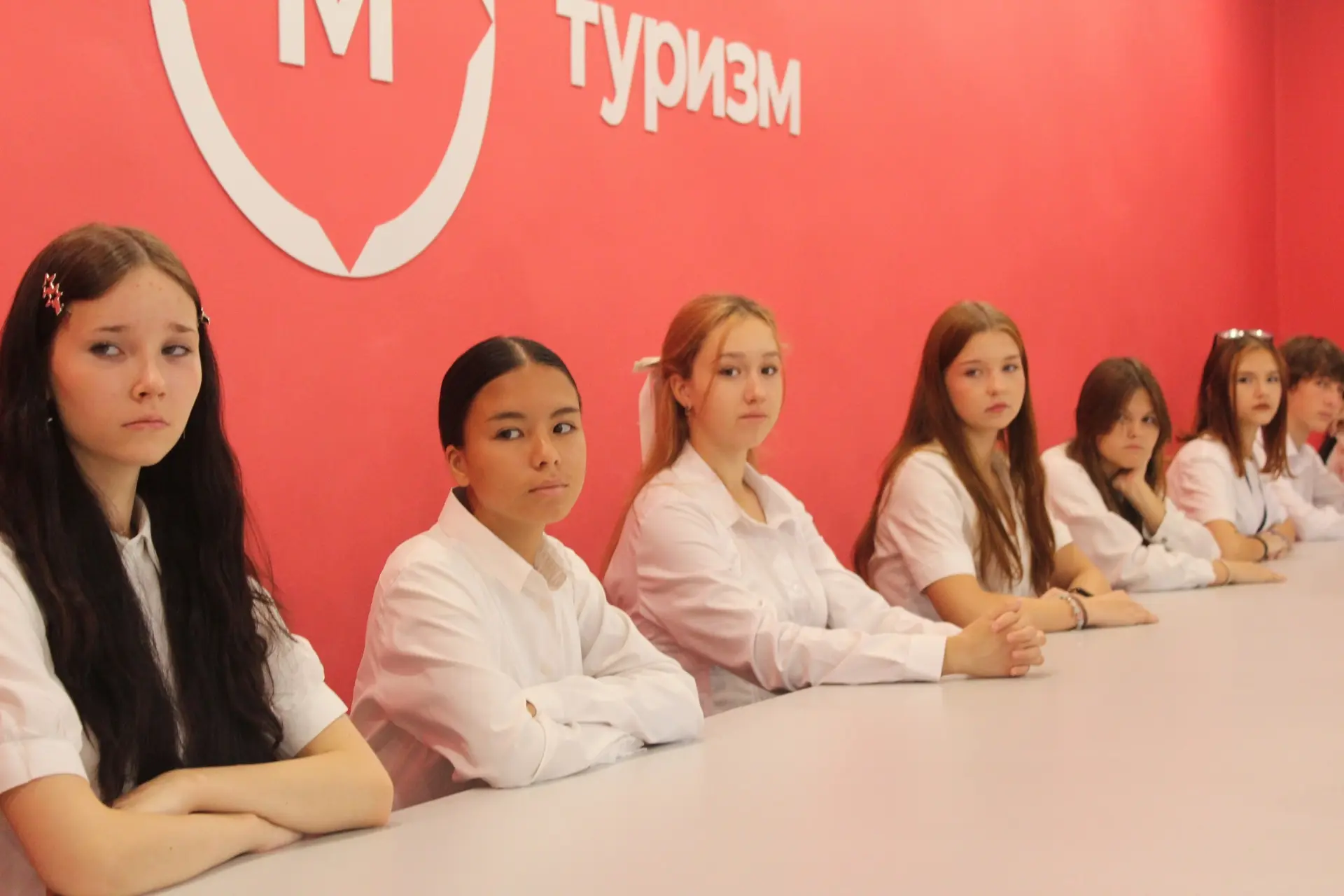 В Анапском колледже сферы услуг прошли традиционные «Разговоры о важном»! 🗣️📚Тема вст...