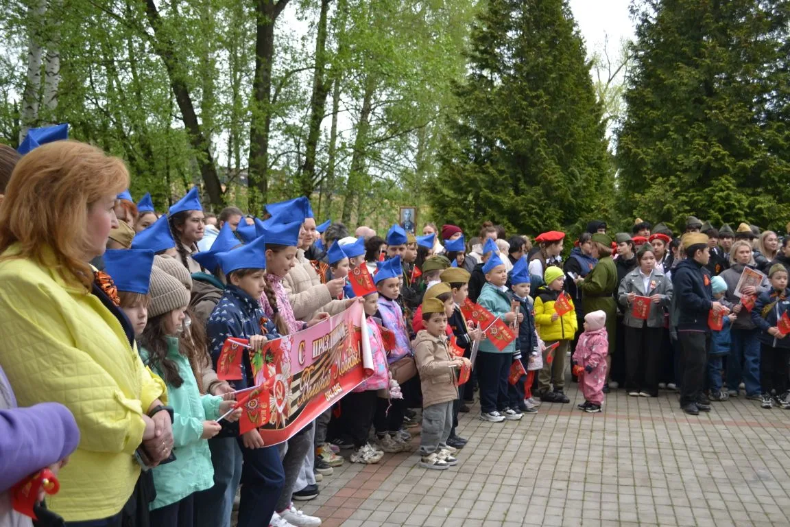 💥Сегодня, 9 Мая, в мкрн.Хлебниково был дан старт торжественных мероприятий, приуроченных к 81-й годо