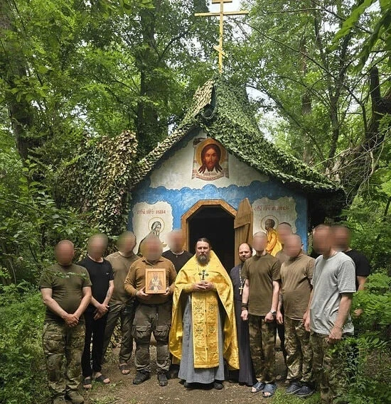 🪖Икону святителя Луки Крымского провезли с молебными пениями по воинским храмам, часовням, полевым 