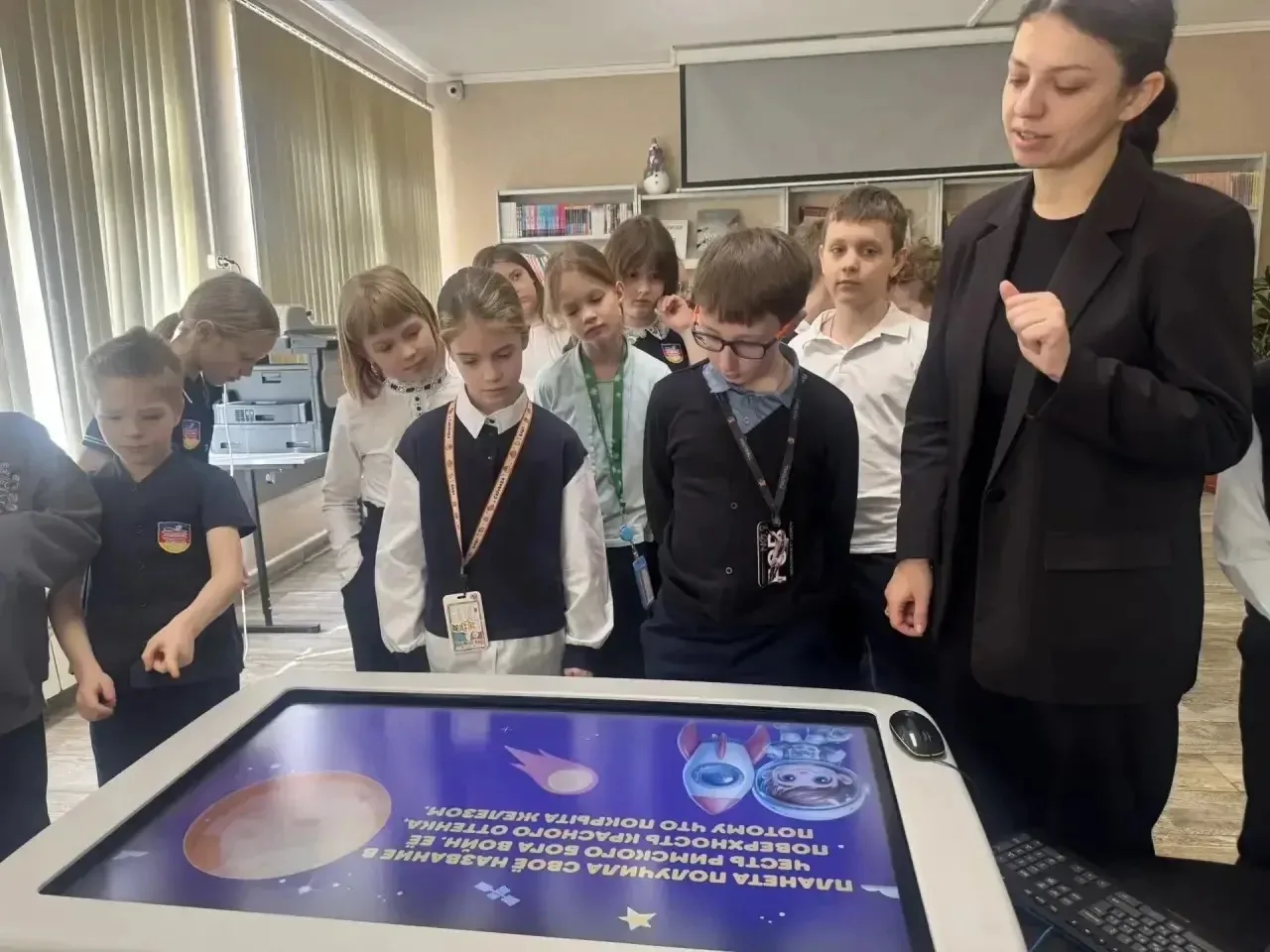 🚀 Космическая викторина в библиотеке начальной школы  Сегодня в библиотеке начальной школы прошли ув