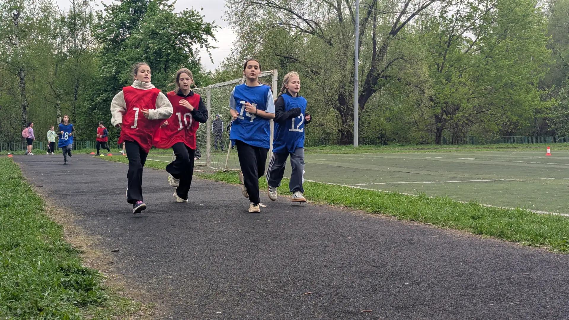 🌳В школе прошли испытания ГТО на свежем воздухе!  🏅На прошлой неделе в нашей школе состоялось важное