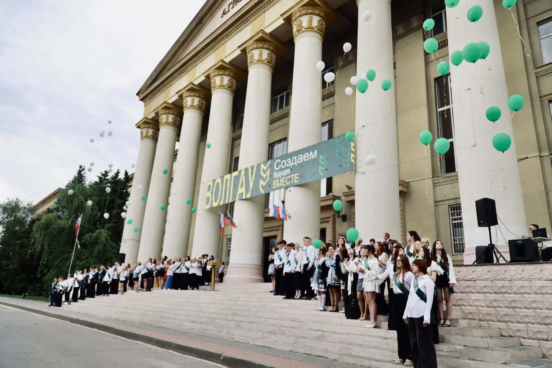 🎓 Последний звонок в «АгроЛидере»: как это было — смотрите на Rutube  Трогательные моменты, напутств
