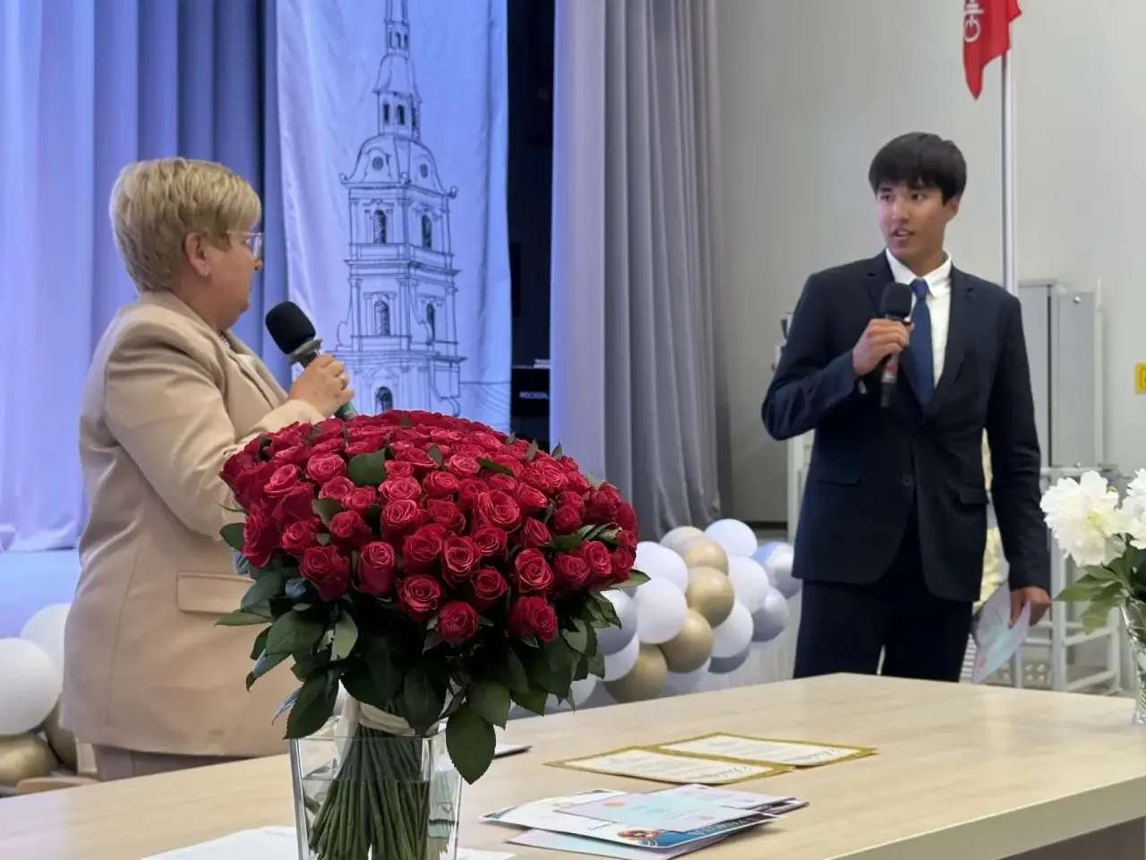 🎓 Вручение аттестатов выпускникам 9-х классов гимназии

✨ Сегодня в нашей гимназии состоялось важно