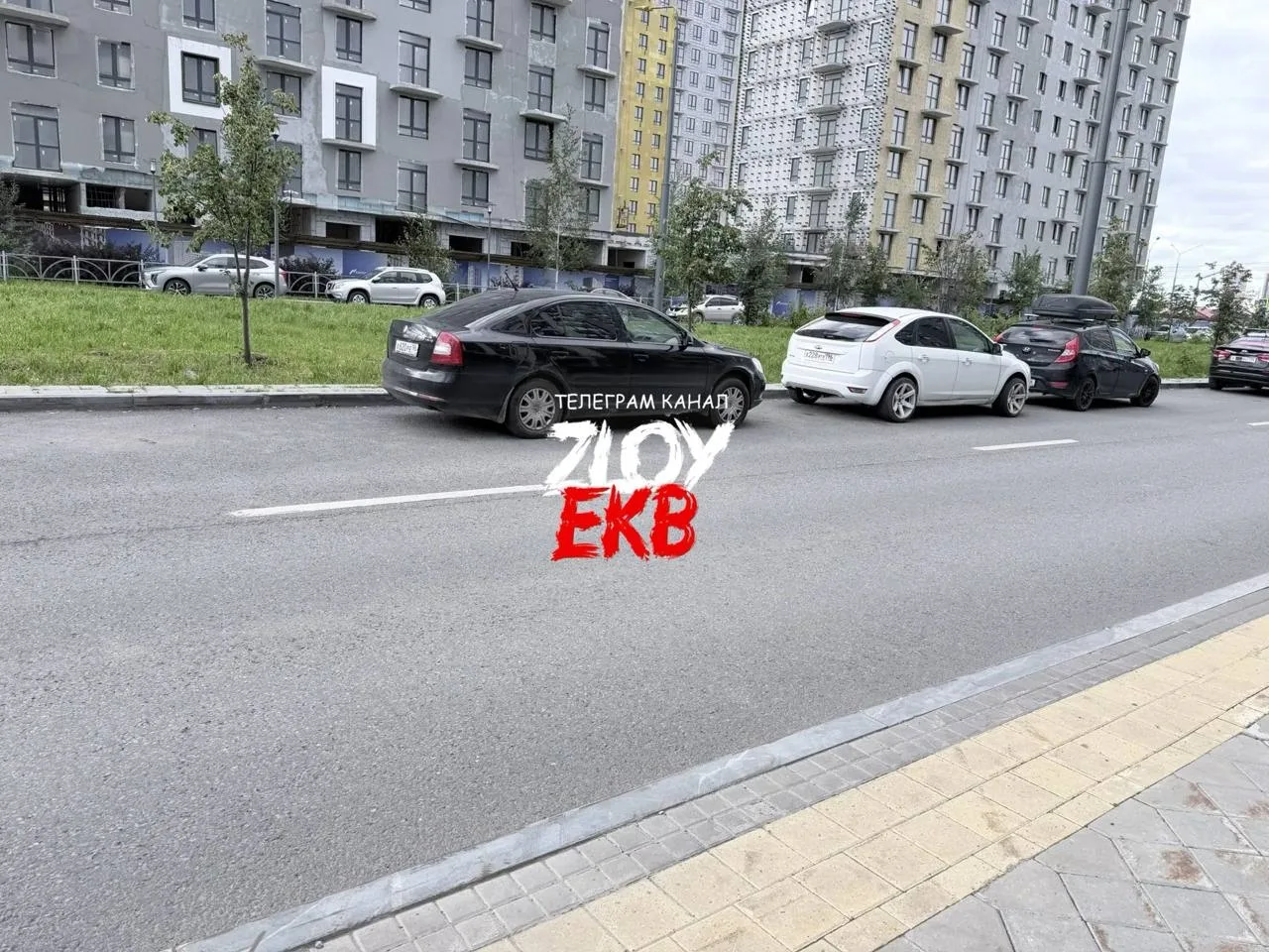 Сегодня в промежутке с 13 до 16:20 коцнули черную шкода октавиа напротив монетки у Чемп...