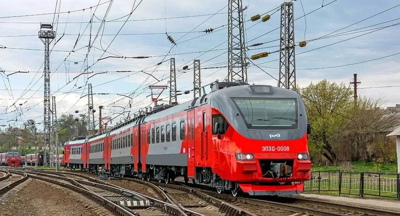 Росжелдор с 2027 года запустит поезда из Брянска в Гомель

Глава Росжелдора Александр Сахаров доложи