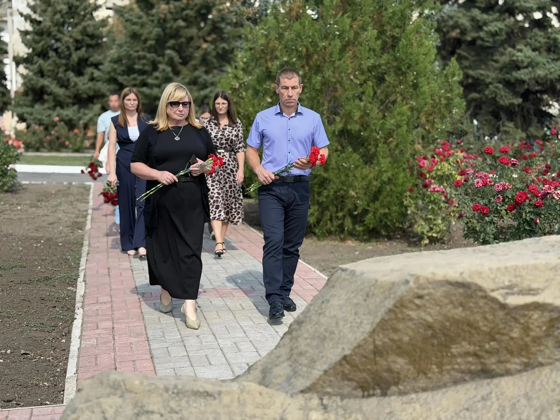 🎗️ В День Неизвестного Солдата — защитника Луганской Народной Республики мы склонили г...