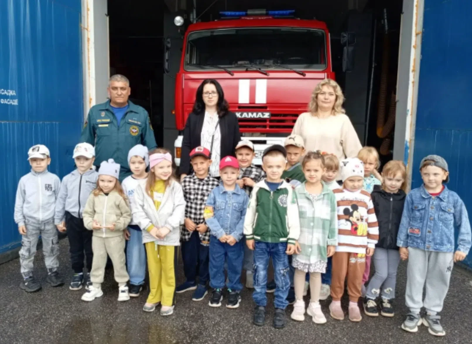 В рамках Месячника безопасности, воспитанники подготовительной и старшей групп МБДОУ «Д...