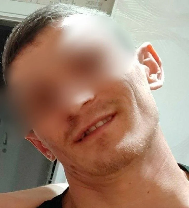 Забивший насмерть маленькую дочь курганец подписал контракт с Минобороны