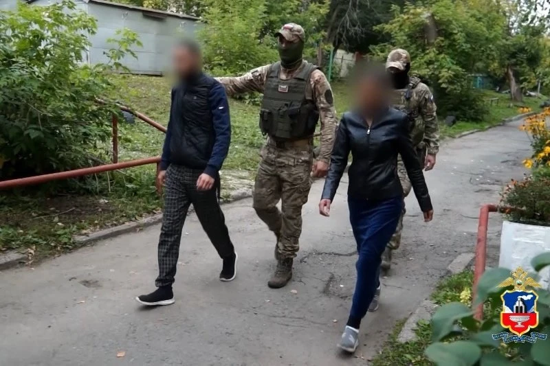 Деятельность банды аферистов, заключавших фиктивные браки с участниками СВО, пресекли в...