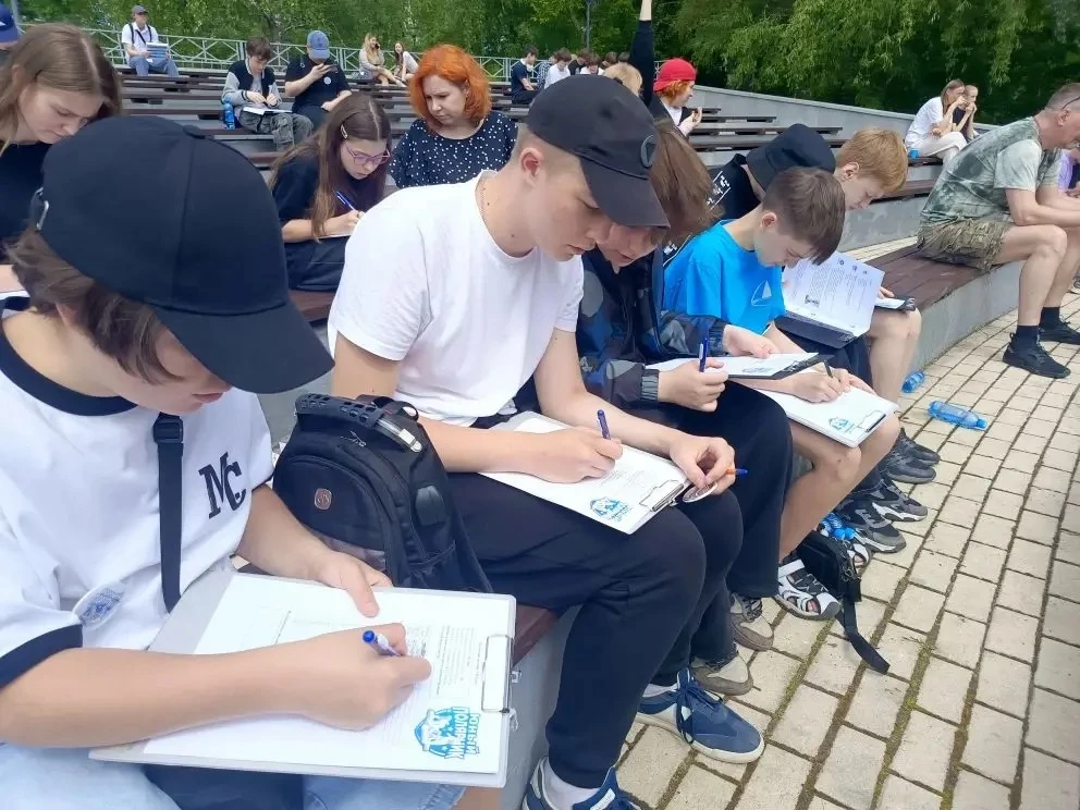«Юный полярник». Финал сезона  📝 Наша дружная школьная команда участвовала в Полярном диктанте в пар