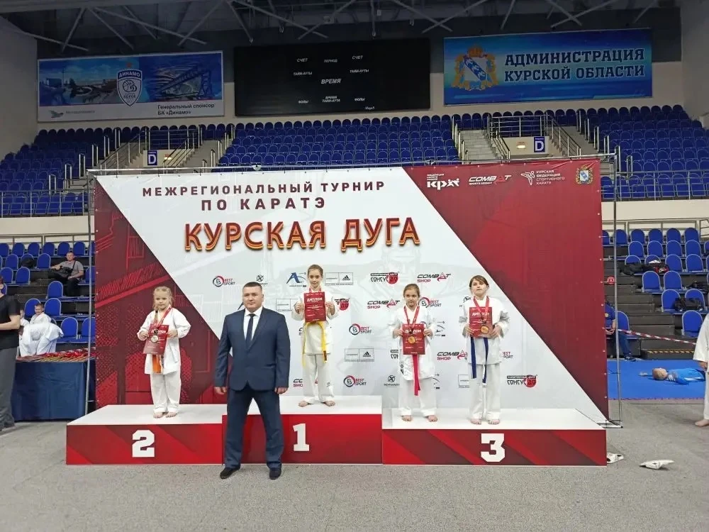 Ученица 2 «А» класса Варвара Шинкаренко достойно выступила на серьёзных соревнованиях.

Варвара заня