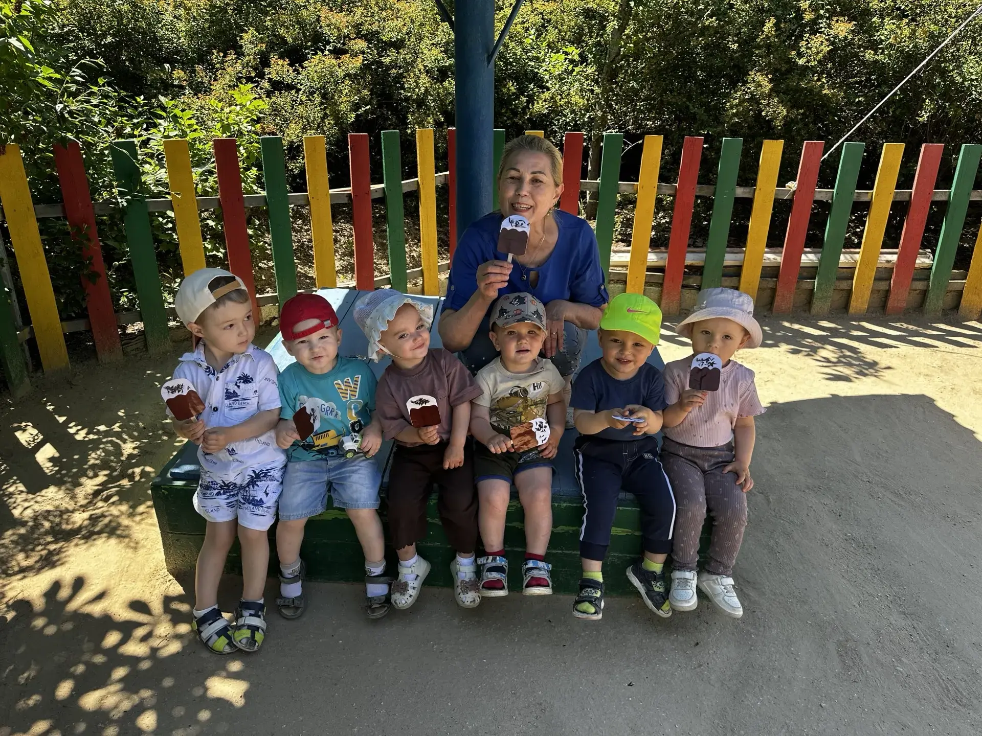 День мороженого в нашем садике🍨
⁣
Мы решили отметить День мороженого, но не совсем обычным способом