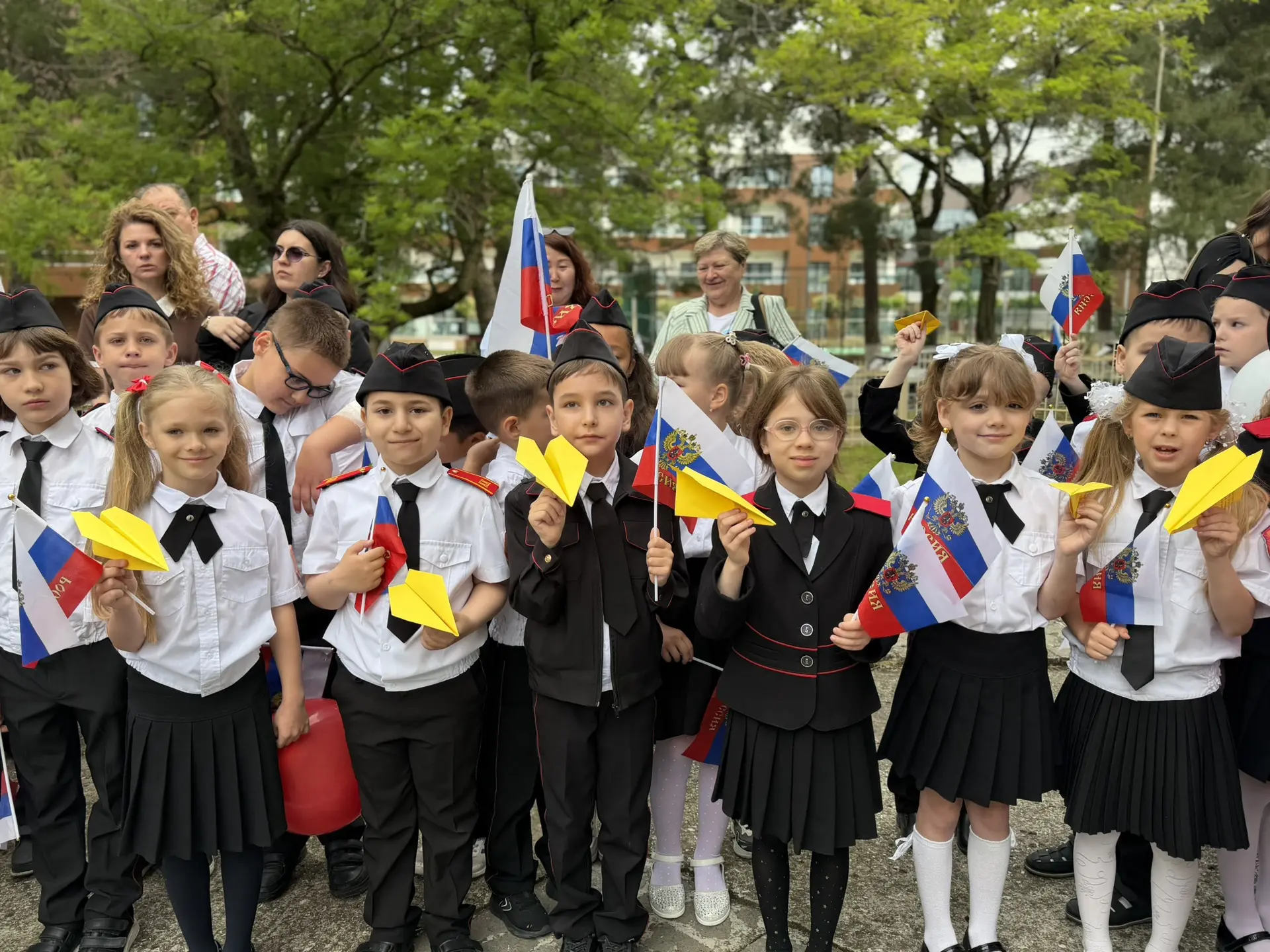 26 мая состоялась торжественная линейка, посвященная празднованию «Последнего звонка»  Сквозь эмоции