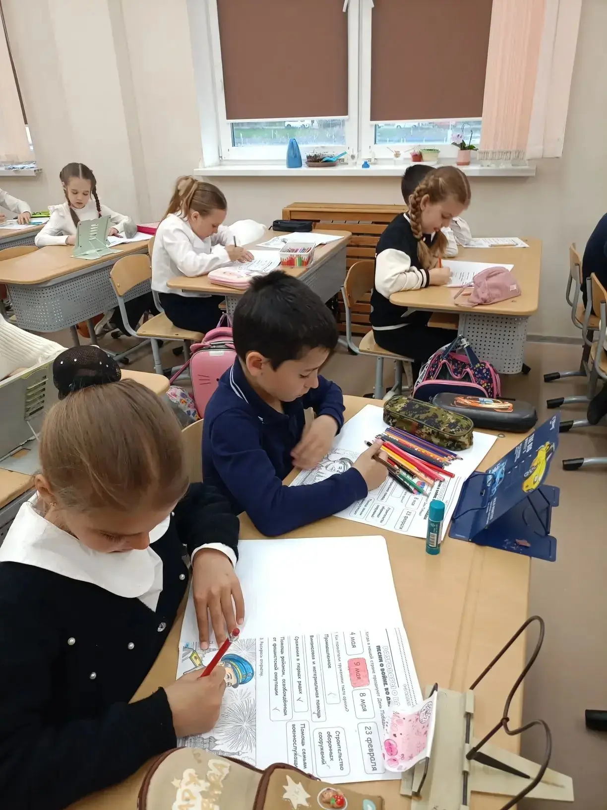 🇷🇺✨ РАЗГОВОРЫ О ВАЖНОМ ✨🇷🇺  🗓 4 мая в «Инженерной школе» в обоих корпусах состоялись торжественные л