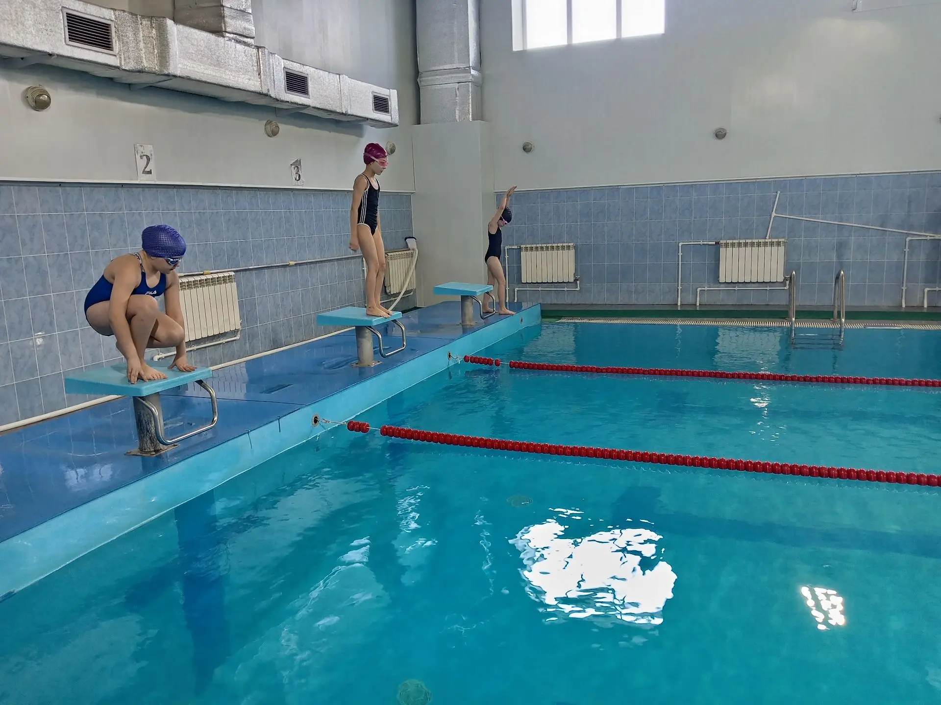 🏊‍♂️💦 Плавание для детей: польза для здоровья и развития! 👶🏊‍♂️Привет, друзья! Сего...