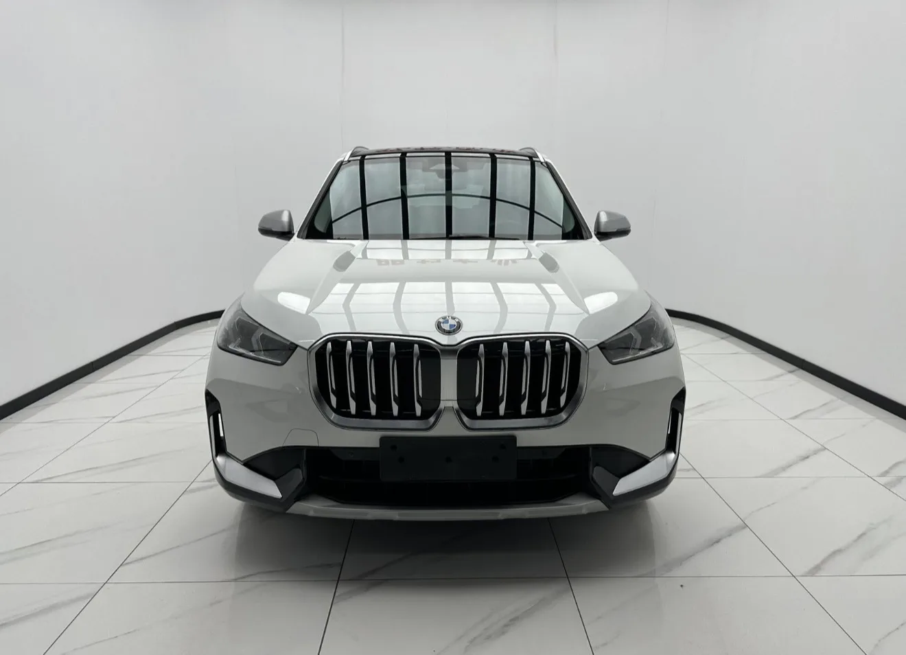 🚘BMW X1 2023 sDrive20Li X Design Package 
Дата выпуска: 05.2023 
Пробег: 9.000 км 
Объем двигателя:
