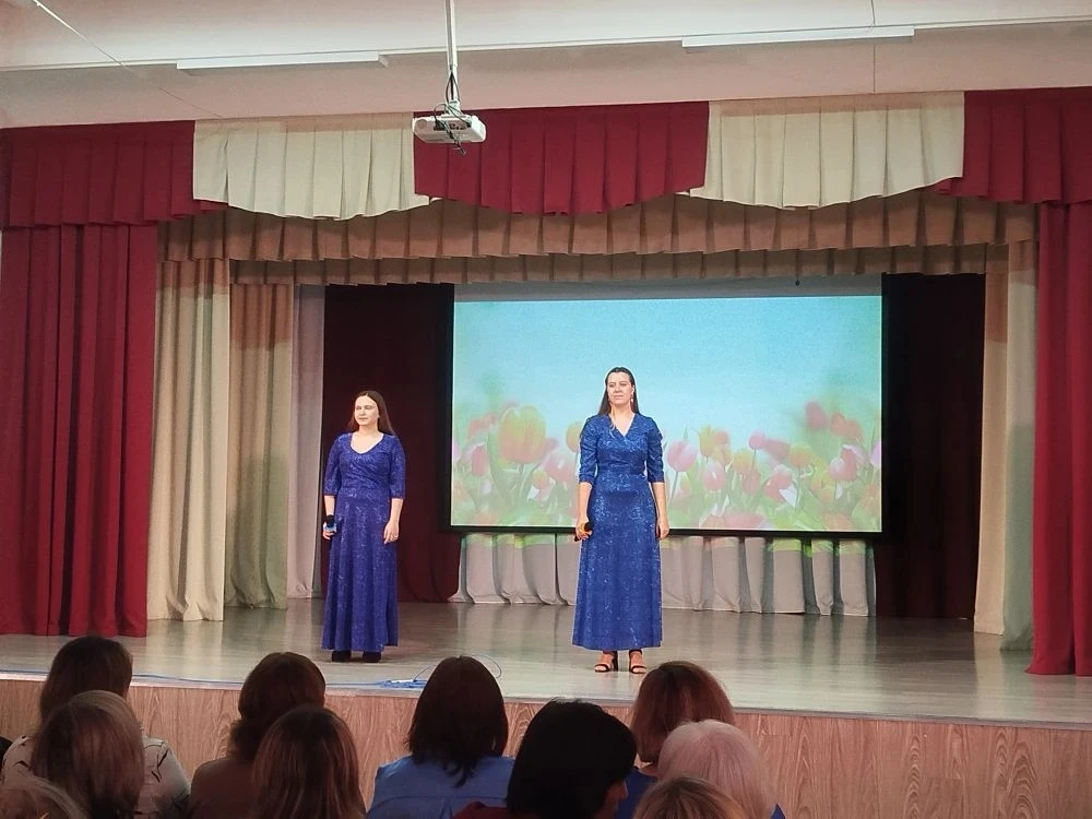 В нашей школе прошел замечательный праздничный концерт в честь Международного женского дня⚘️  Для са