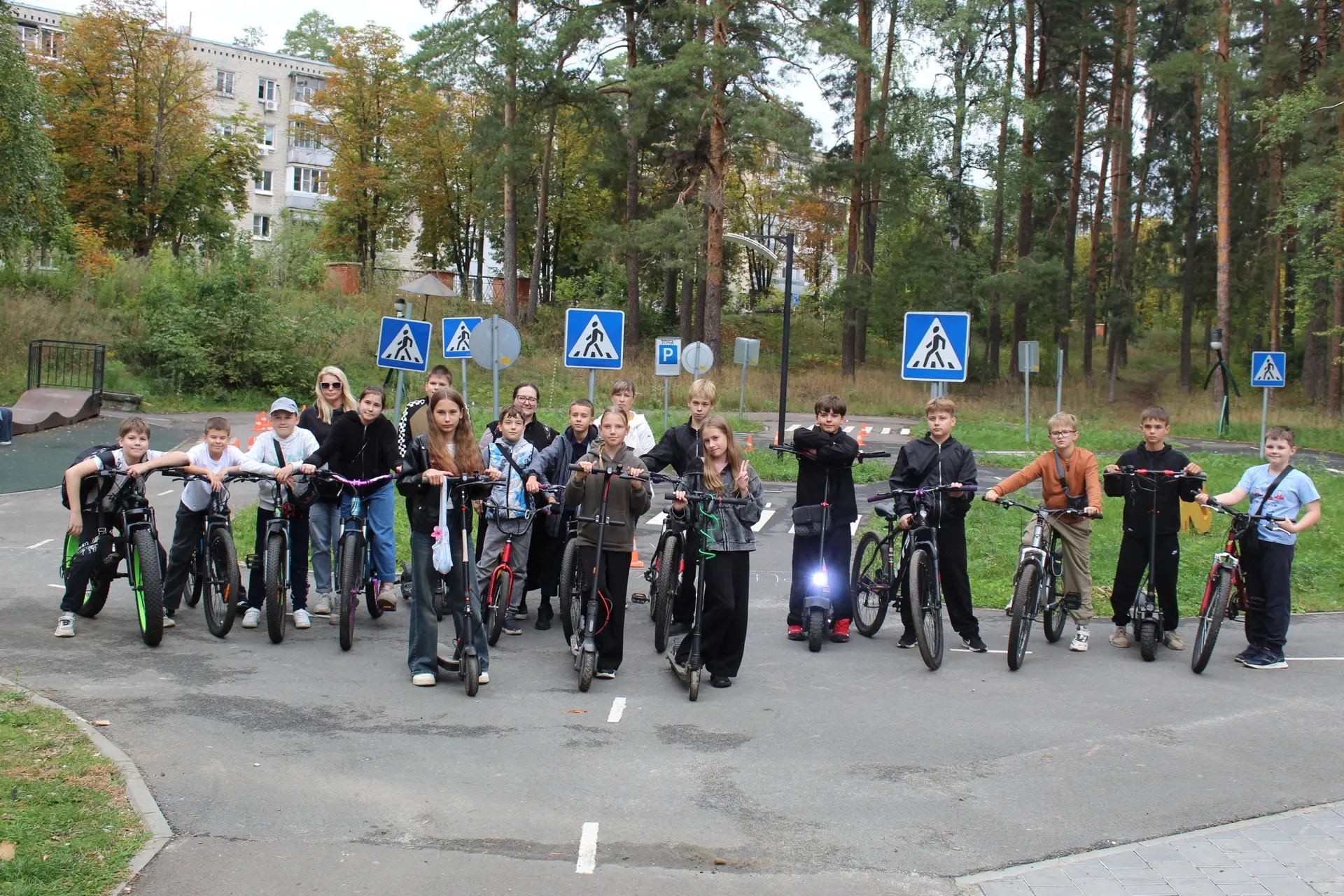 🚲В парке «Заречье» 15 сентября 2026 года прошел городской конкурс «Фигурное вождение э...