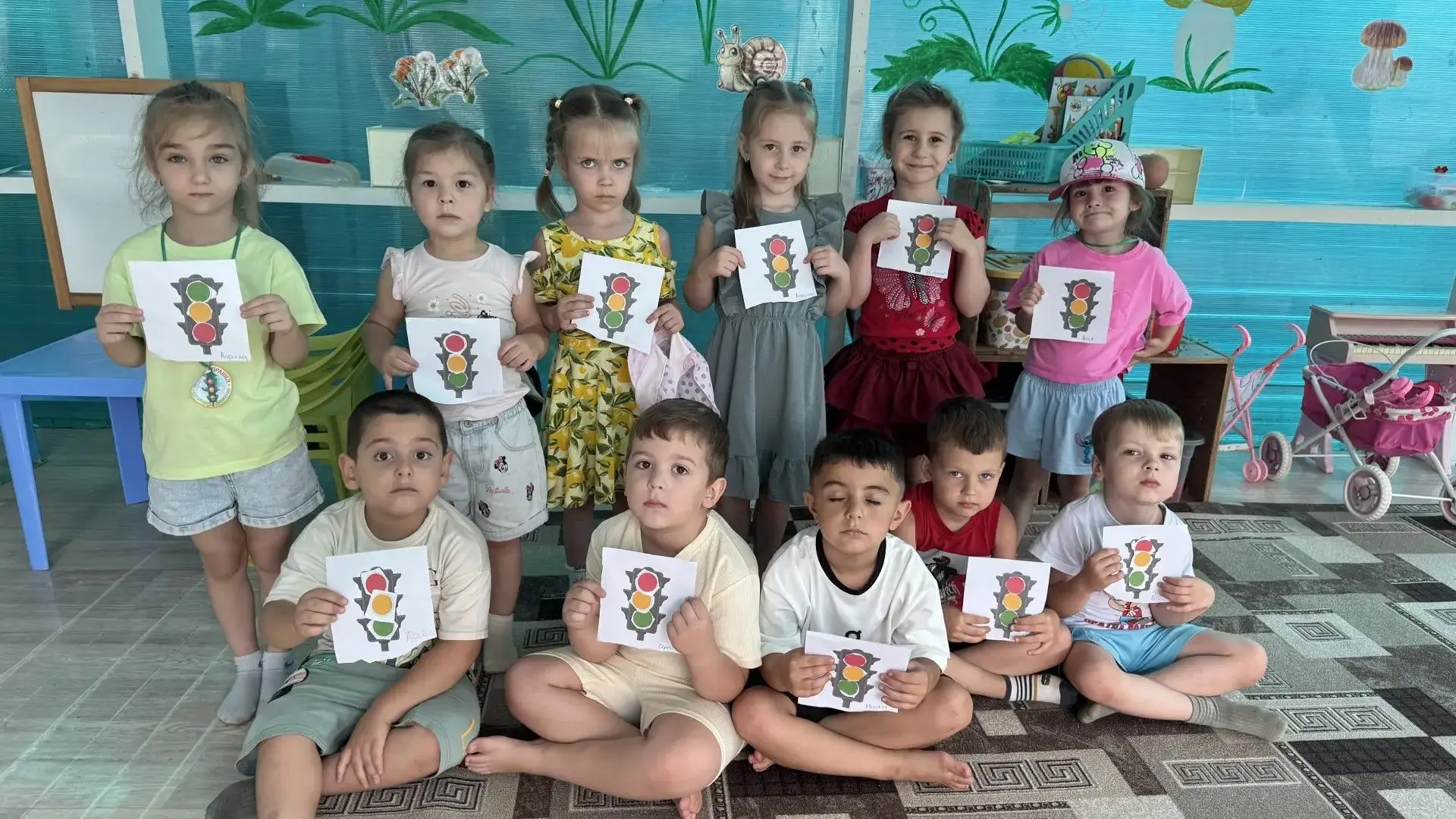 День рождения Светофора, или Как Баба Яга правила дорожного движения учила!