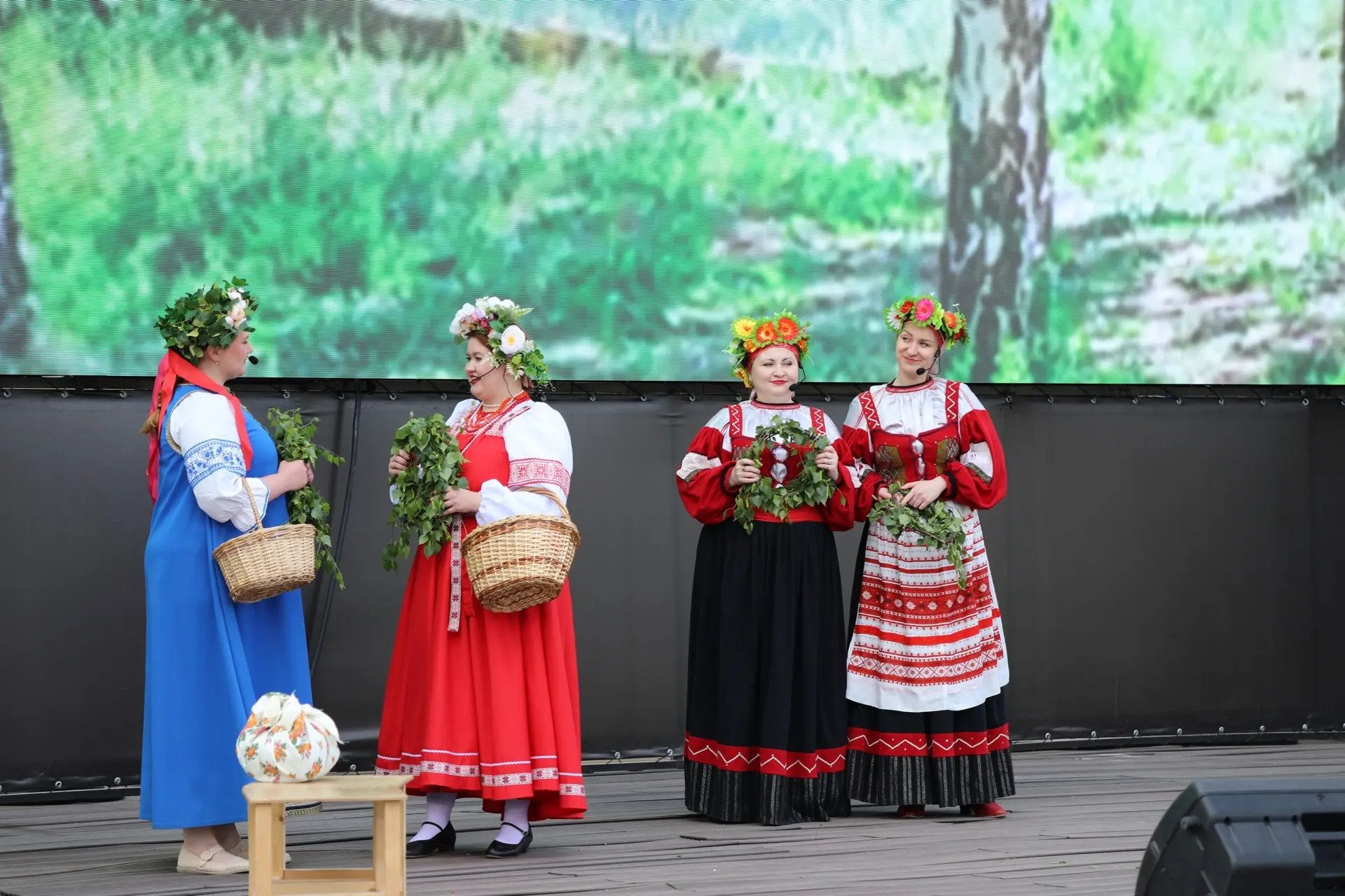 🌳Сегодня на Полугоре (ул. Дзержинского, 4) состоялся фольклорный праздник «Летом не ск...