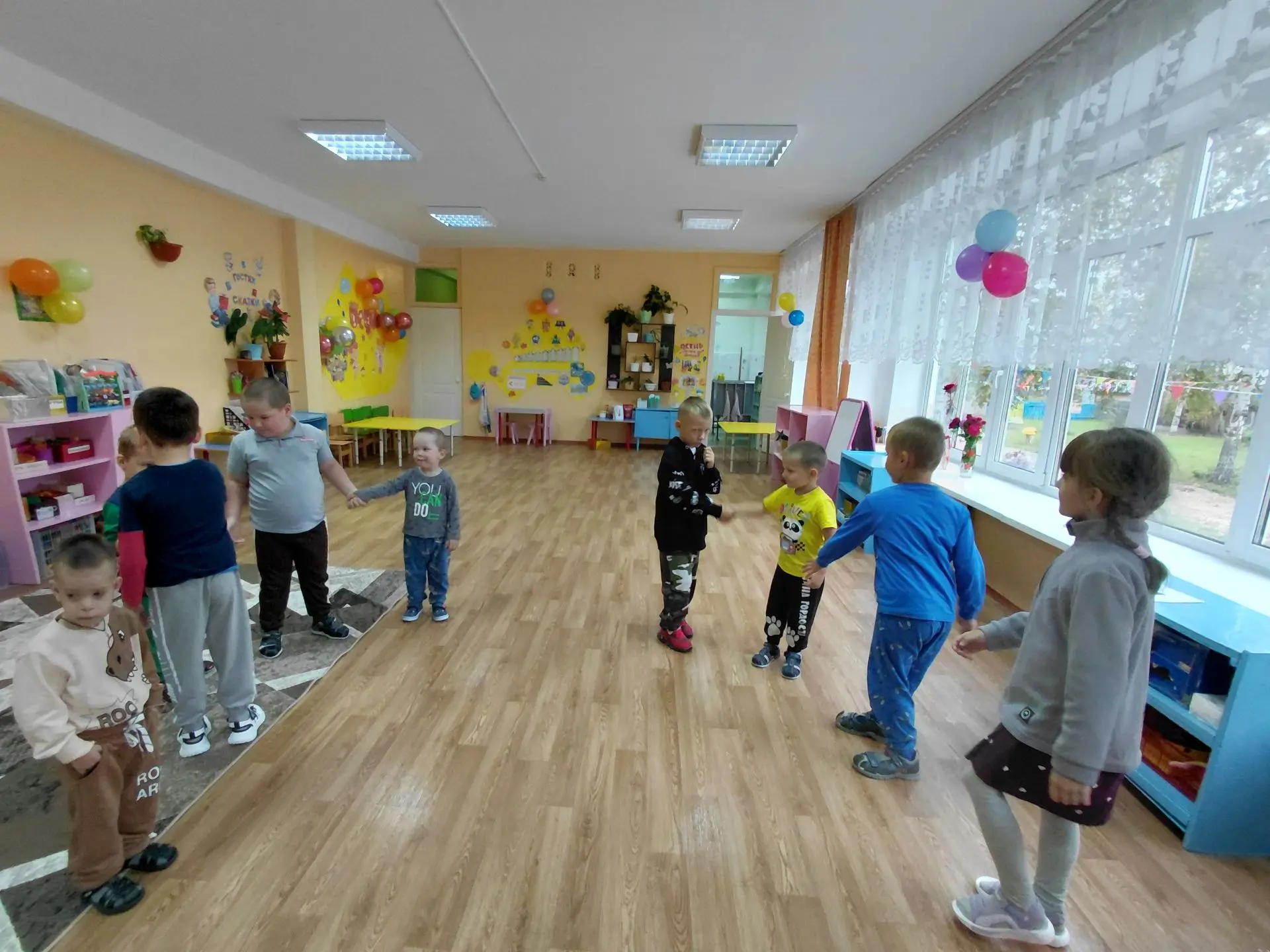 Сегодня в нашем детском саду  прошло познавательно-игровое развлечение посвященное Дню ...
