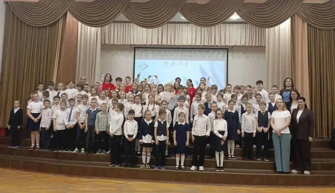 Мы — орлята! И в этом есть своя гордость! В школе № 1542 состоялись финальные торжественные линейки,