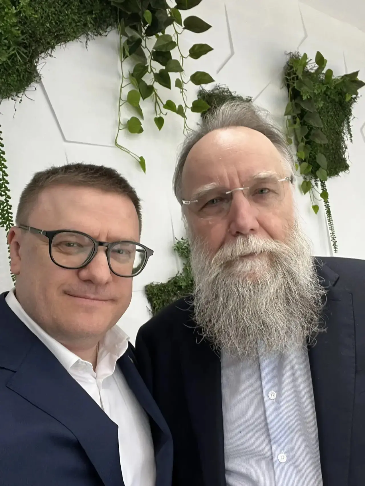 Сегодня в Челябинске с просветительской лекцией Александр Гельевич Дугин - наш яркий мыслитель, докт
