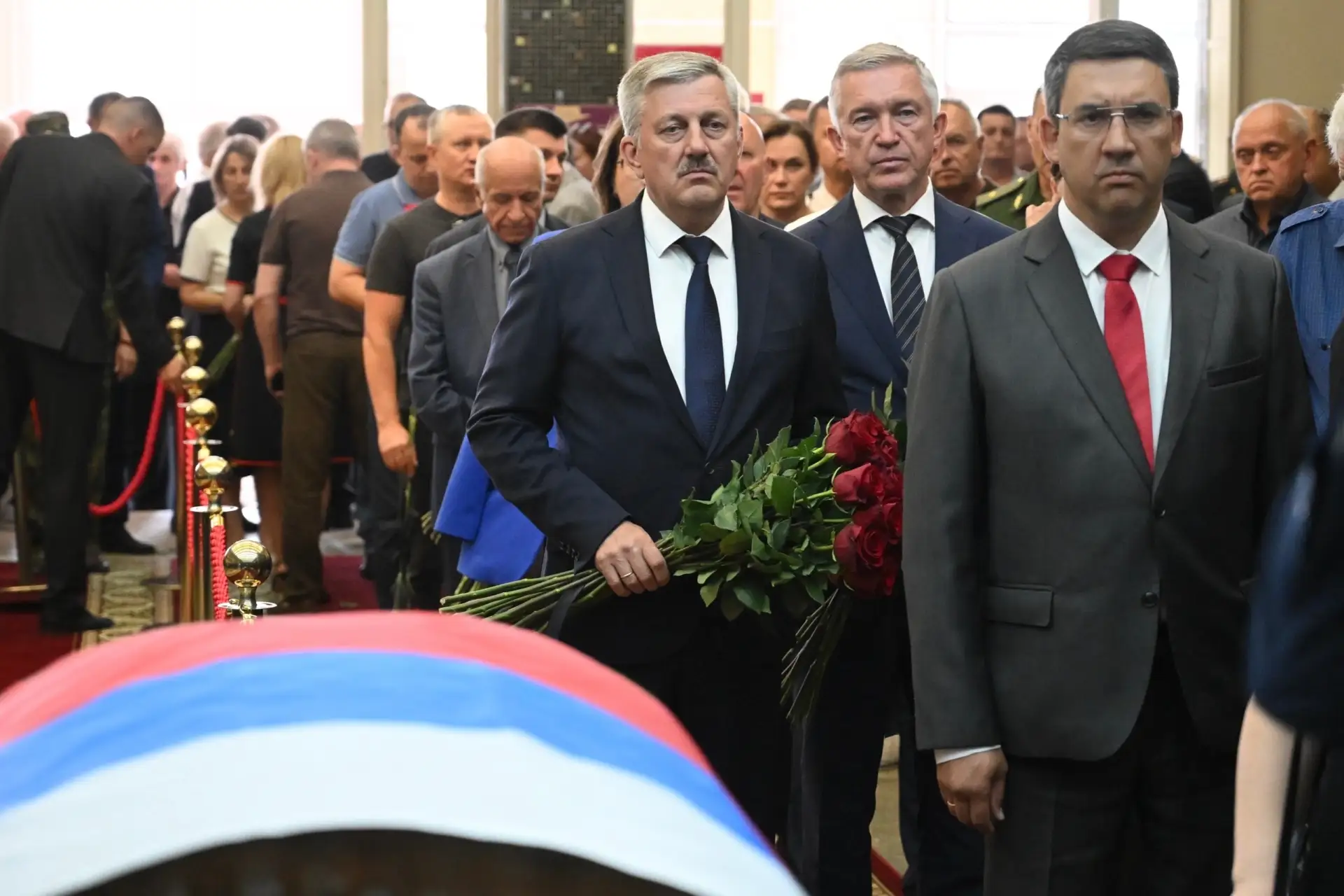 🔹Глава Волгограда Владимир Марченко принял участие в церемонии прощания с Уполномоченн...