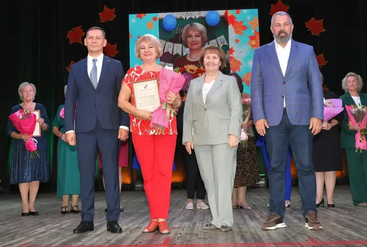 🎉 Отличные новости из нашей школьной семьи! 🎉Мы от всей души поздравляем Азаренко Гал...