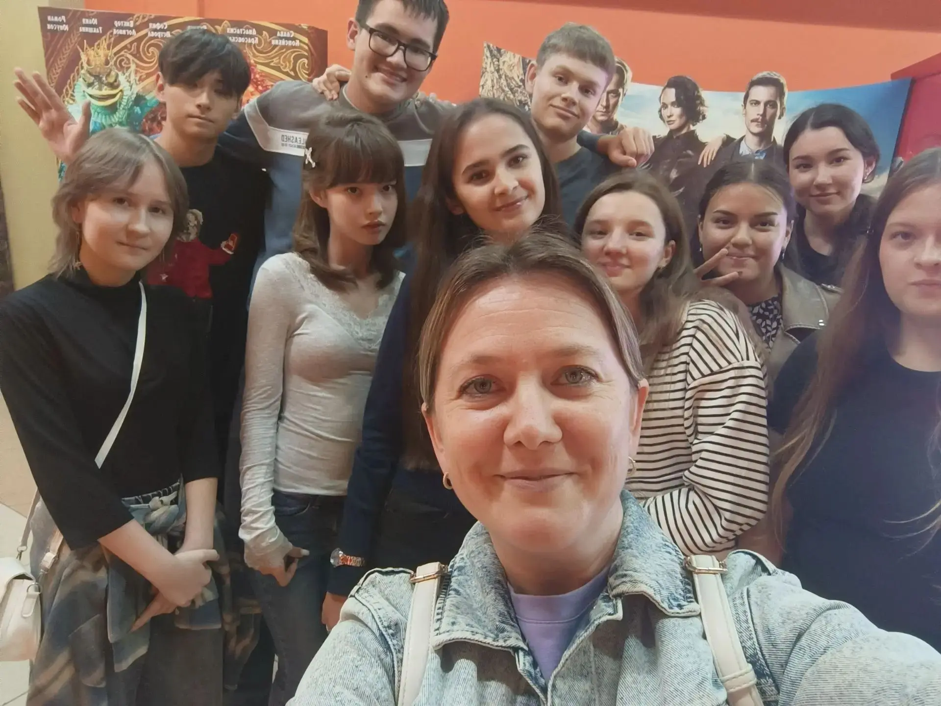Эстафету в просмотре фильма подхватили и старшеклассники