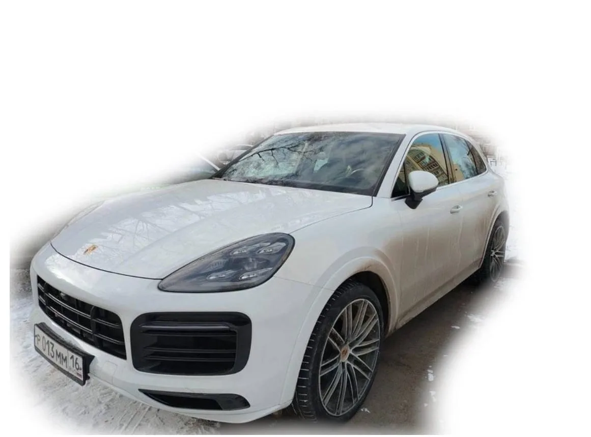 🚘 Изъятый Porsche бывшего мэра Бугульмы продали на торгах за 5,6 млн рублей

Белоснежный Porsche Ca