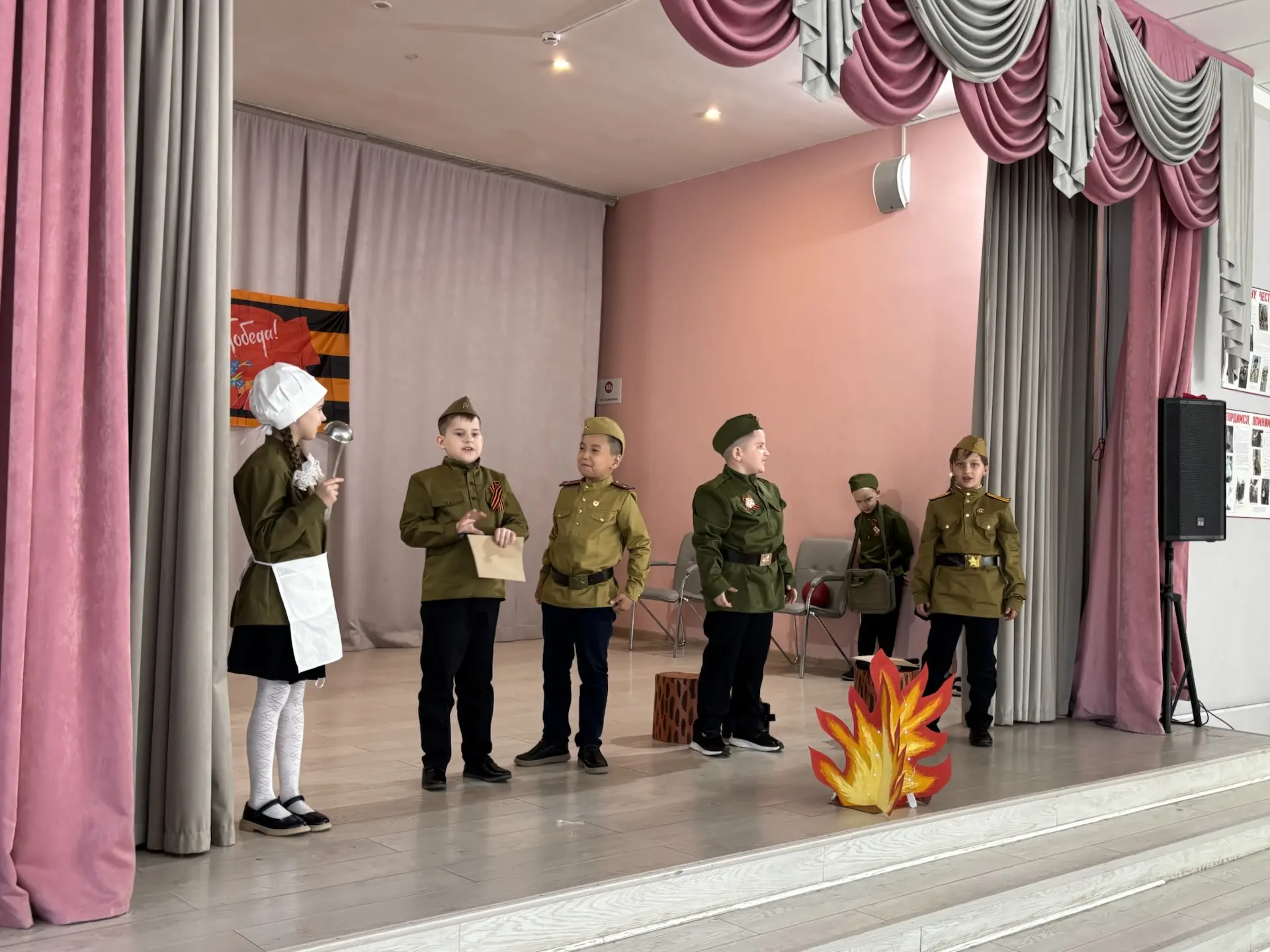 🎭 Наши маленькие герои слышат «Эхо войны» Это нужно было видеть! 4 и 5 мая в МОУ СОШ 18 имени Подоль