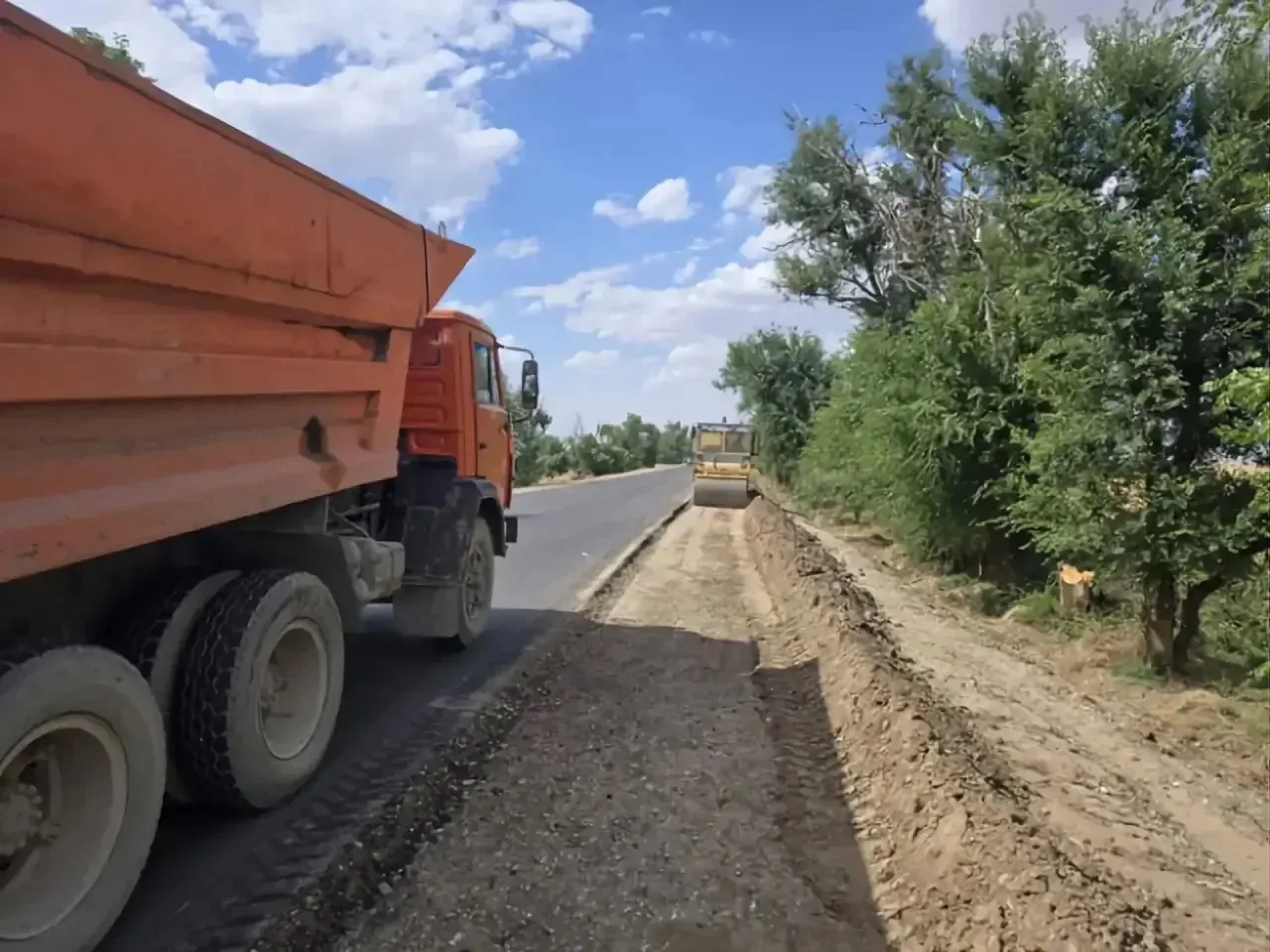 Завершаем ремонт крупного участка значимой региональной дороги Буденновск – Арзгир. Она соединяет Бу