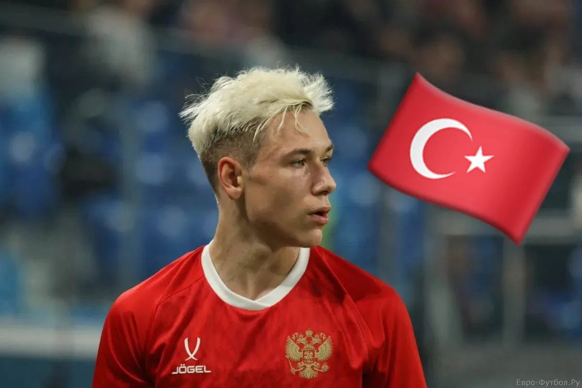 ⚡️ «Галатасарай» готовит новое предложение «Локомотиву» о покупке 21-летнего полузащитн...