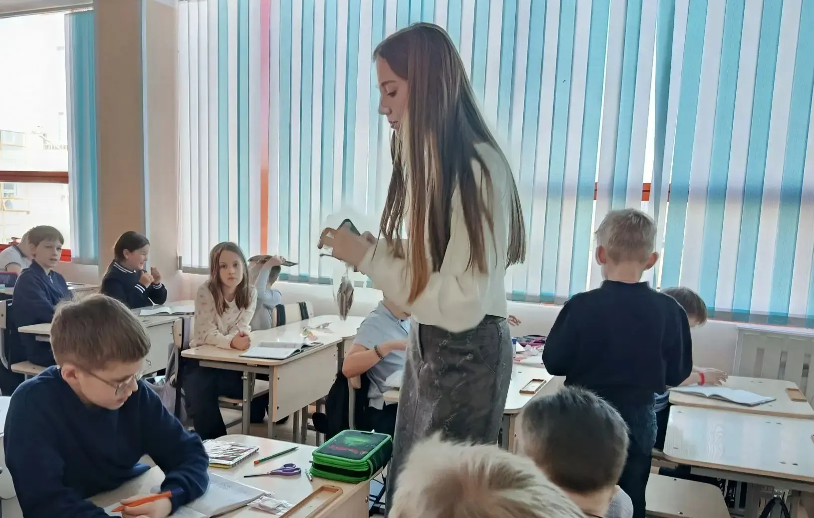 Не каждый день в школу приходит настоящий археолог! 🏺  В преддверии Международного дня охраны памятн