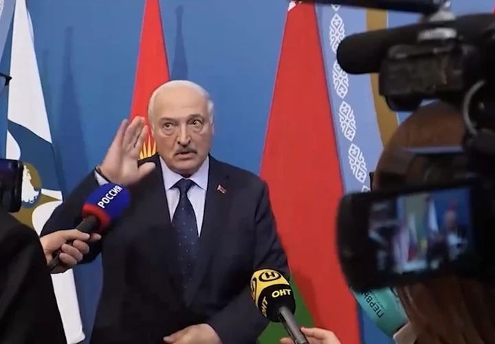 Киевский режим продолжает угрожать белорусам. Сегодня Александр Лукашенко заявил следующее: «Где-то 
